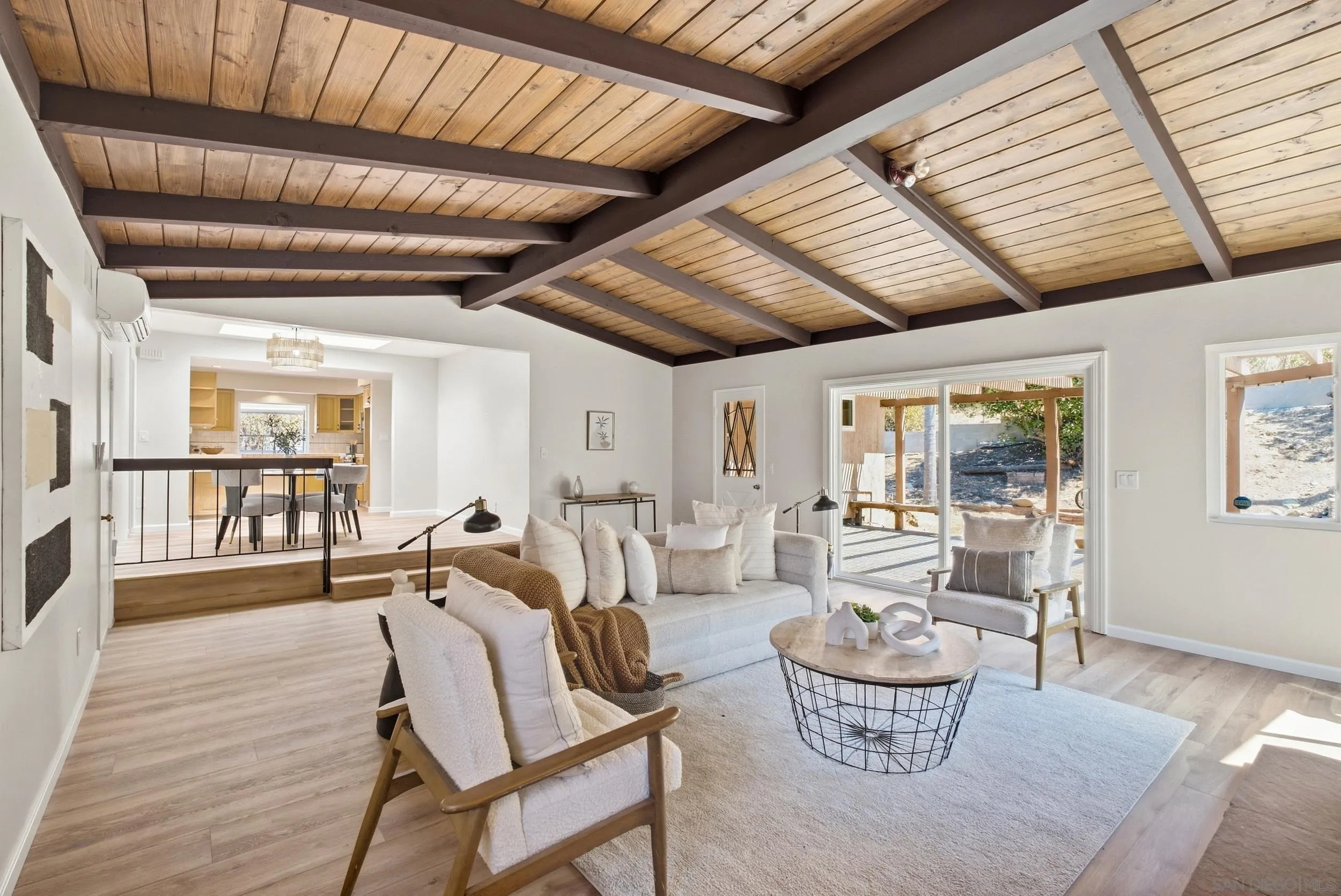 https://cdn.realtyfeed.com/cdn/127/260024076/e99f42cf045ff1c35cc02d2a2a874ed0.webp