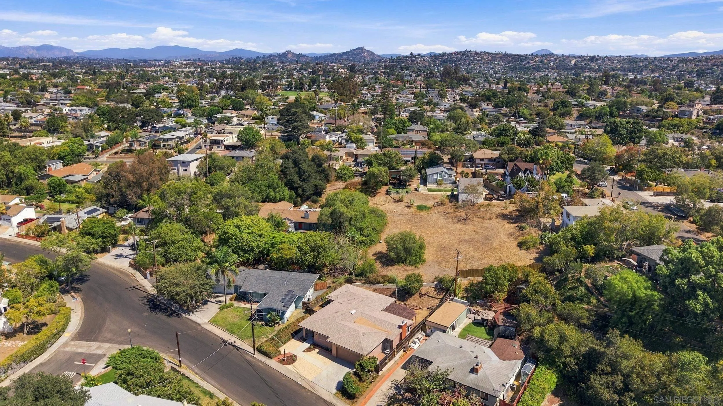https://cdn.realtyfeed.com/cdn/127/260024076/f471a42fa5a4c8074be5a0668a1848c6.webp