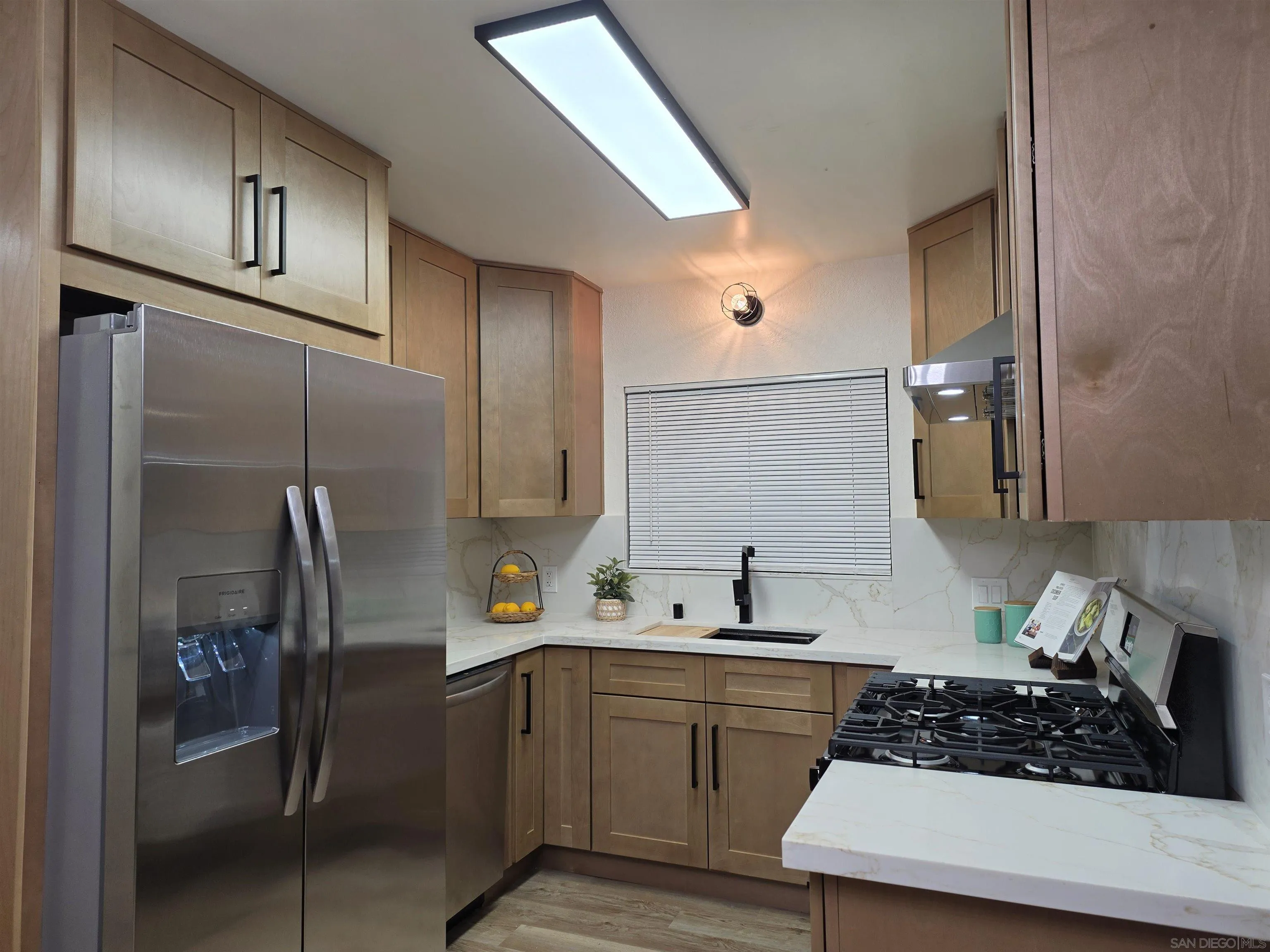 https://cdn.realtyfeed.com/cdn/127/260024077/11dc04703f53206dd5ed9d03fbebded3.webp