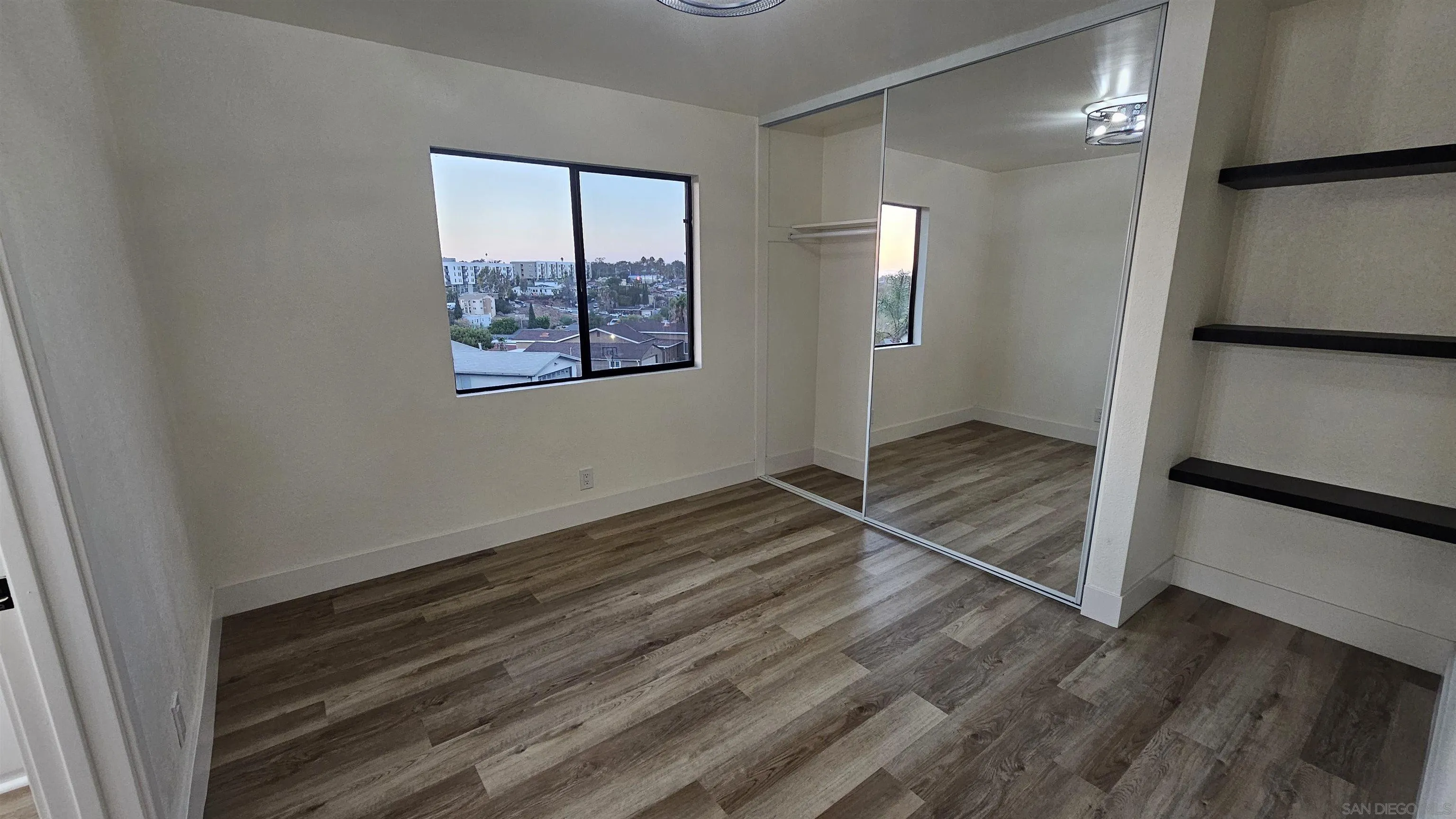 https://cdn.realtyfeed.com/cdn/127/260024077/2da8ae0fbf0a43f735ac26c4623ef978.webp