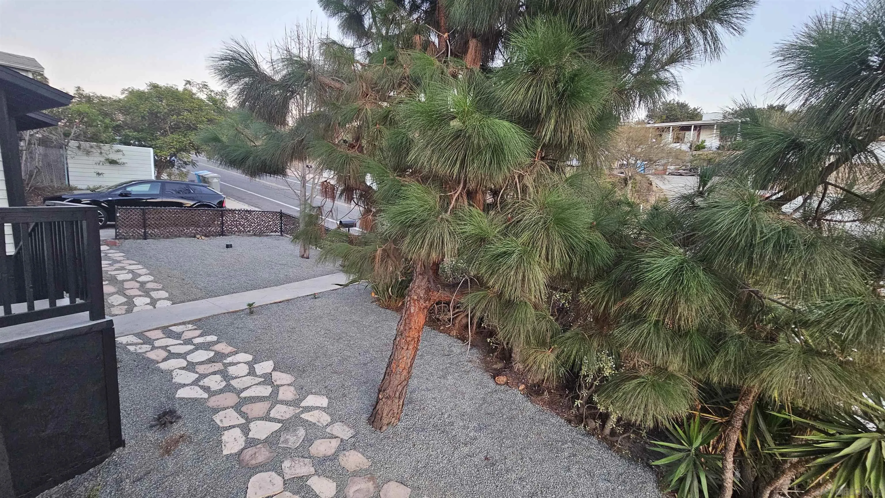 https://cdn.realtyfeed.com/cdn/127/260024077/581f1fbfebe6d315fa800e261e2236ee.webp