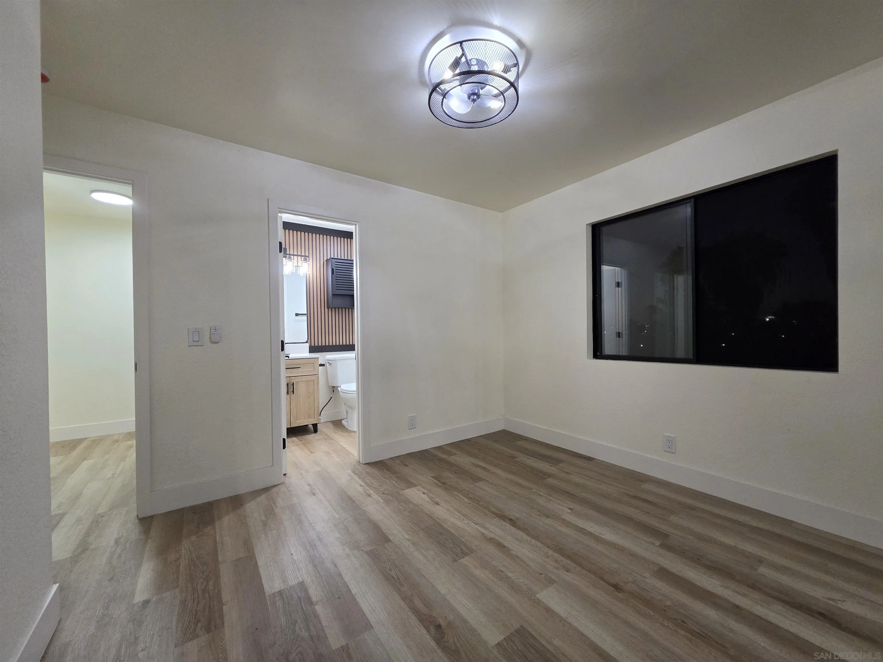 https://cdn.realtyfeed.com/cdn/127/260024077/cb4b3c63252e2b29a81420cf96ab08f9.webp