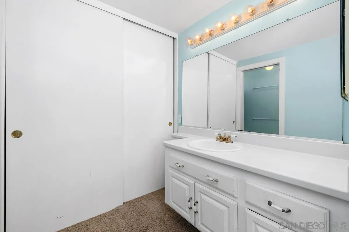 https://cdn.realtyfeed.com/cdn/127/260024080/643f7ea00ecf4e7961ba67752e026f45.webp