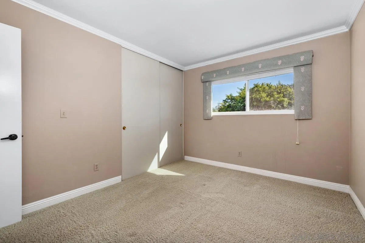https://cdn.realtyfeed.com/cdn/127/260024080/7b81e1ead37371d302ad72315cf981b7.webp