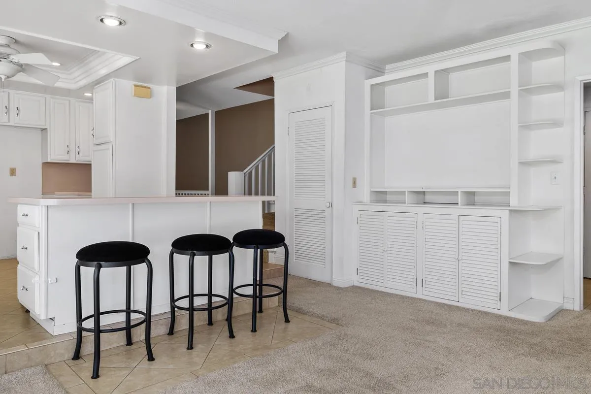 https://cdn.realtyfeed.com/cdn/127/260024080/f18b4e8e9278abf4895d5b544ab26dfc.webp