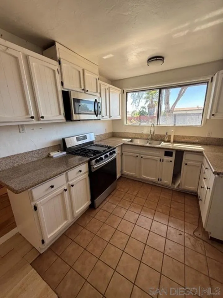 4788 Aberdeen Street, San Diego, CA 92117 - Photo 3 of 8, San Diego, CA