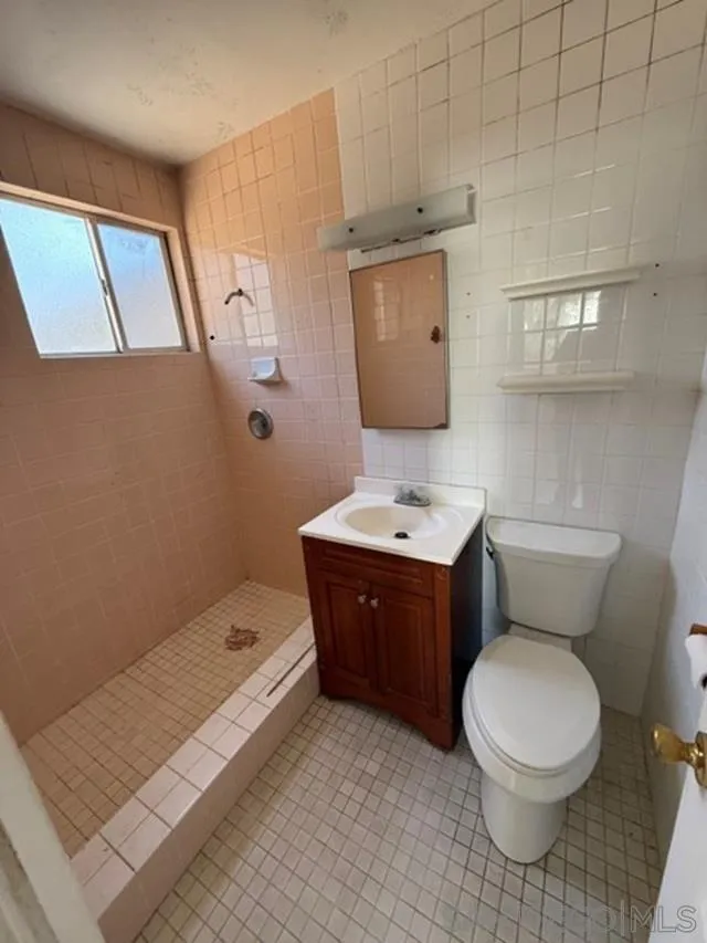 4788 Aberdeen Street, San Diego, CA 92117 - Photo 5 of 8, San Diego, CA