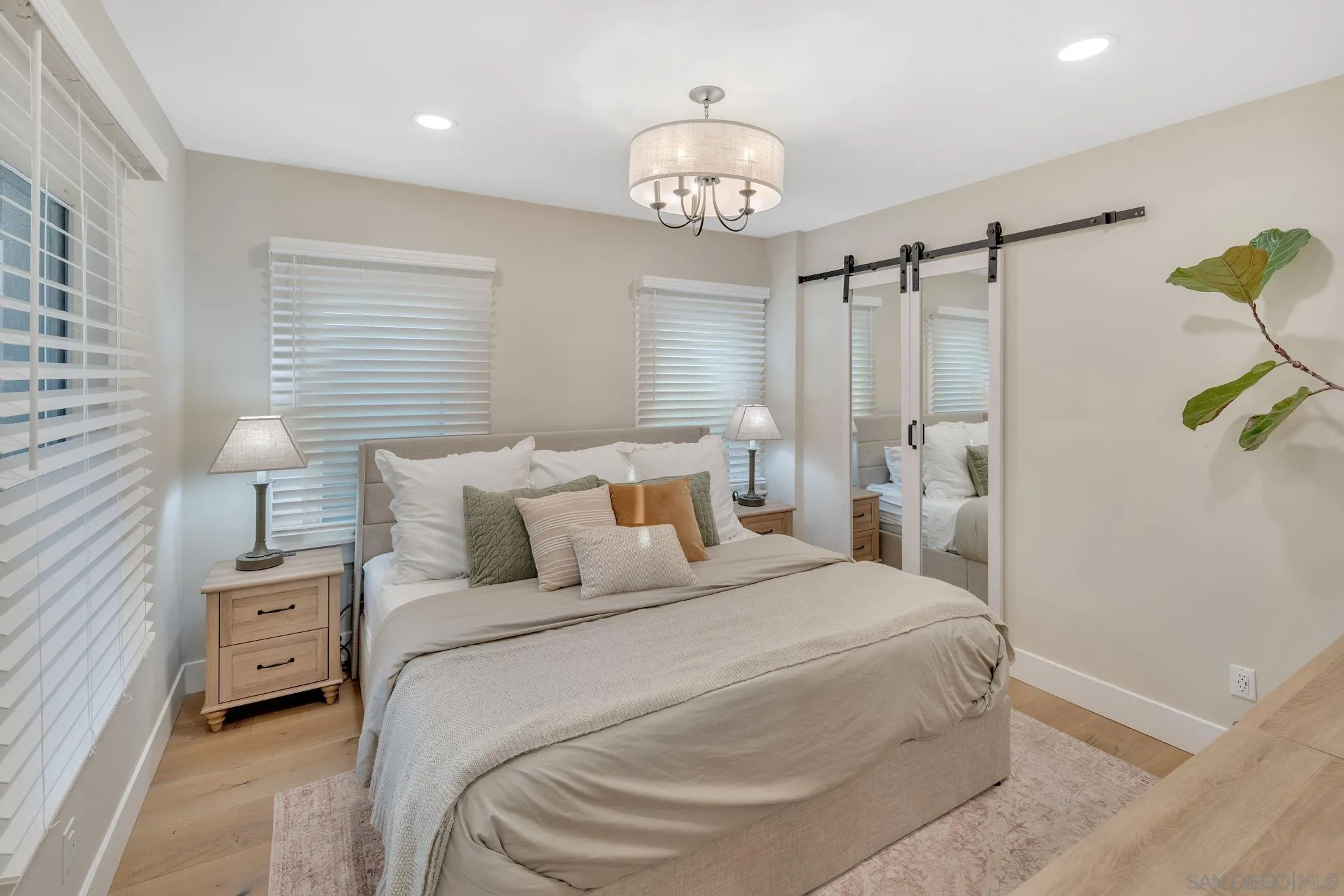 418 Ivy Street, San Diego, CA 92101, photo 17