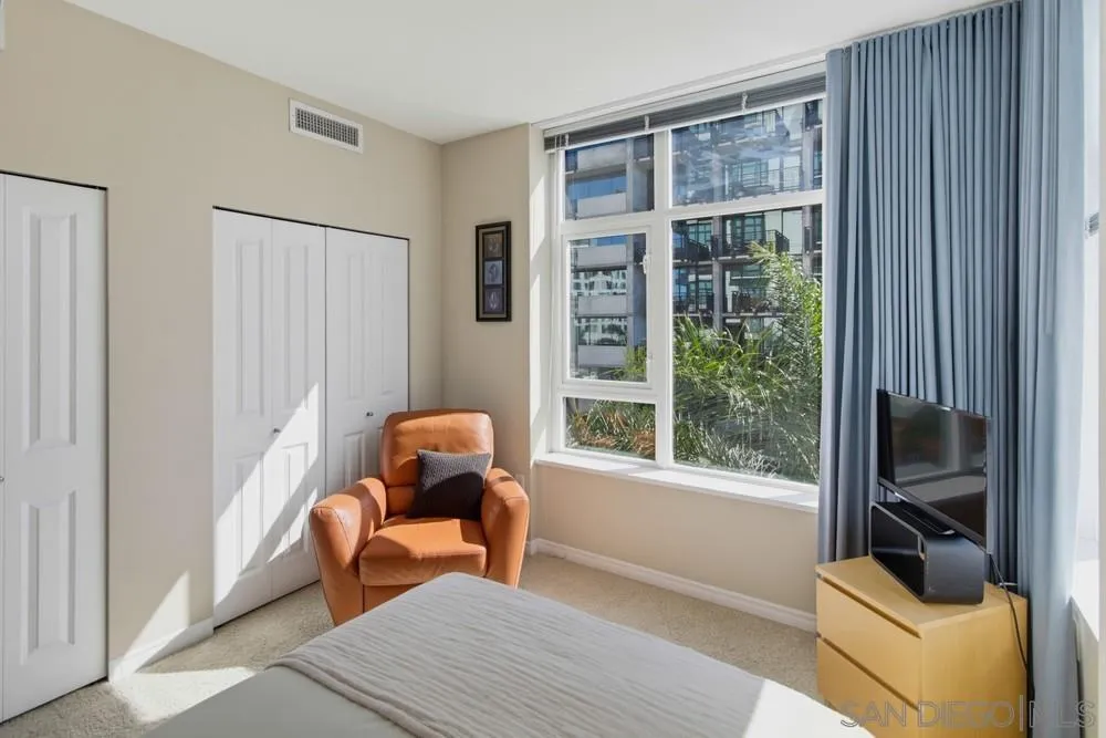 https://cdn.realtyfeed.com/cdn/127/260024084/197963d295f2b61d0e94093aa60af341.webp