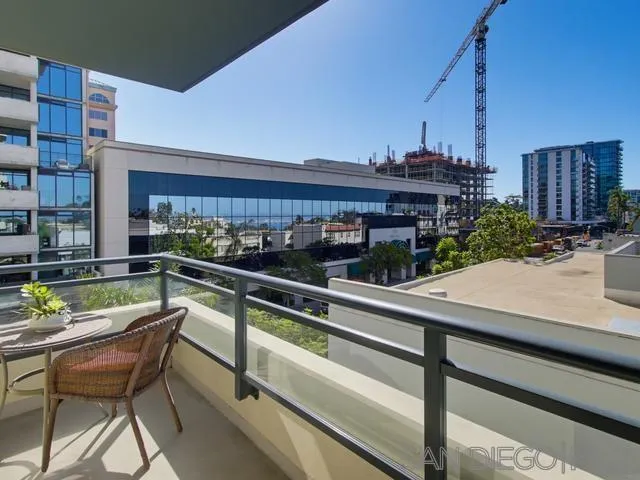 https://cdn.realtyfeed.com/cdn/127/260024084/8b510a6790f047600752664415bfc873.webp
