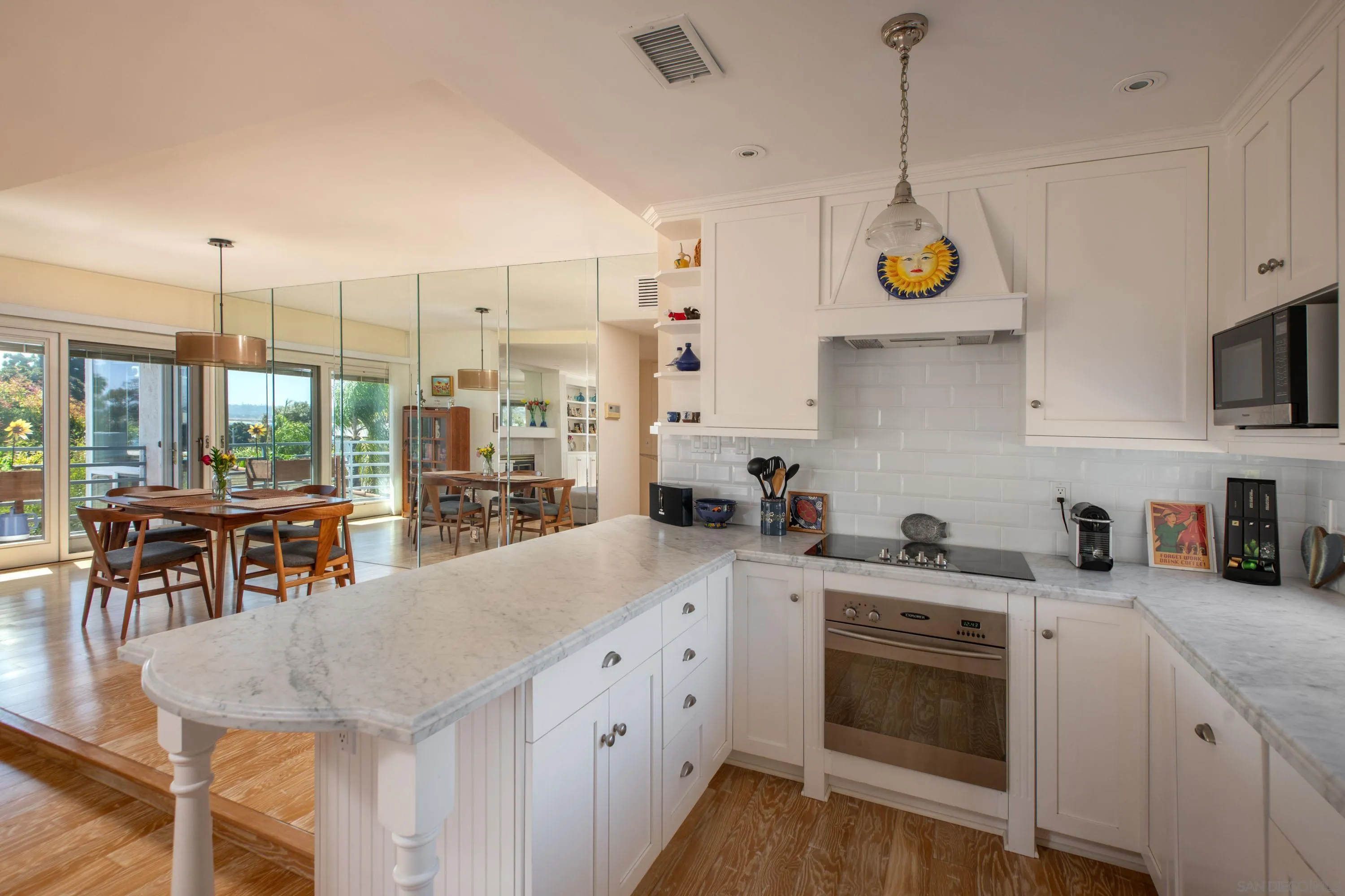 https://cdn.realtyfeed.com/cdn/127/260024088/064f9b021f66e94ad259033473ca7270.webp