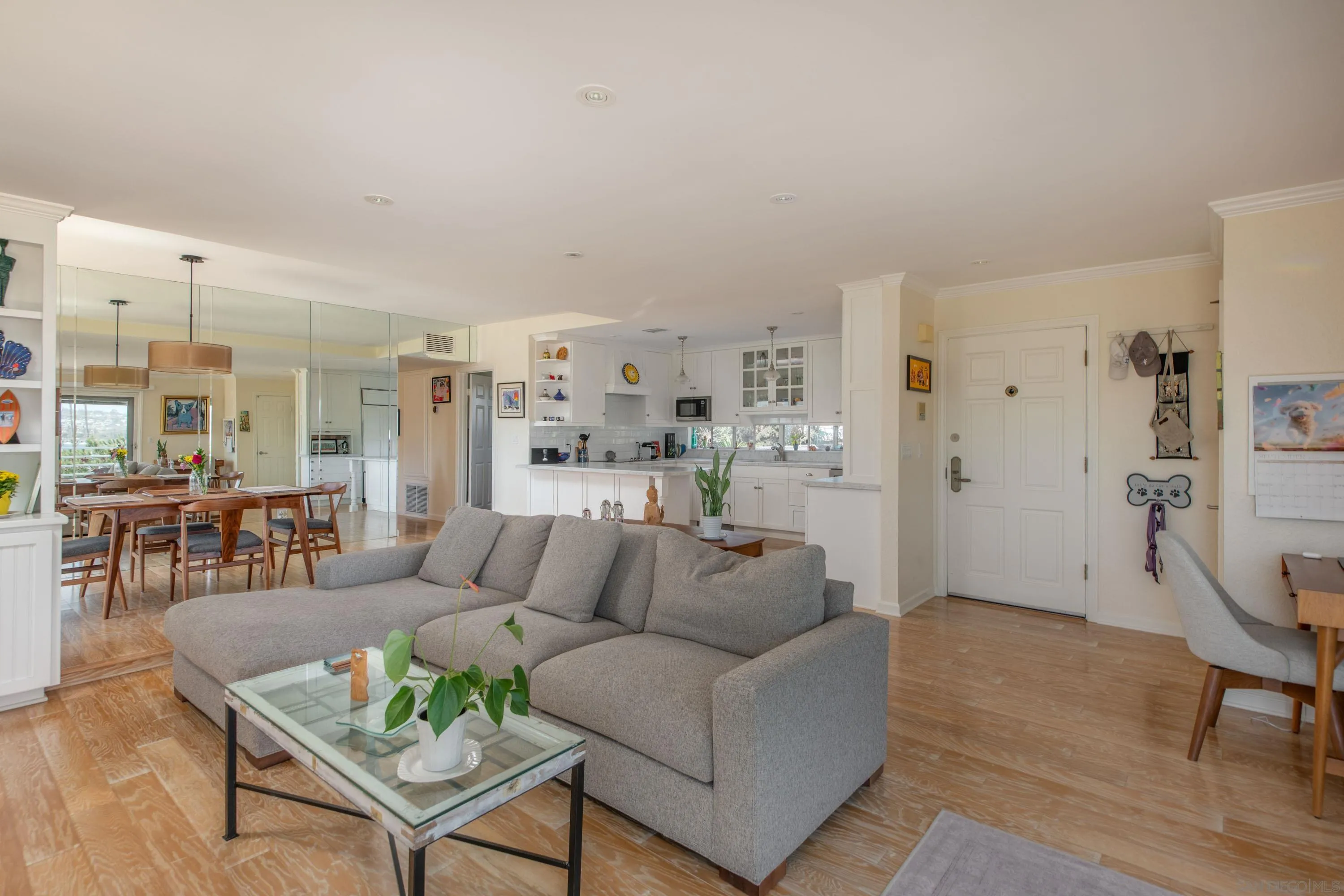 https://cdn.realtyfeed.com/cdn/127/260024088/aef37424b0db69f10823b235eade8c27.webp