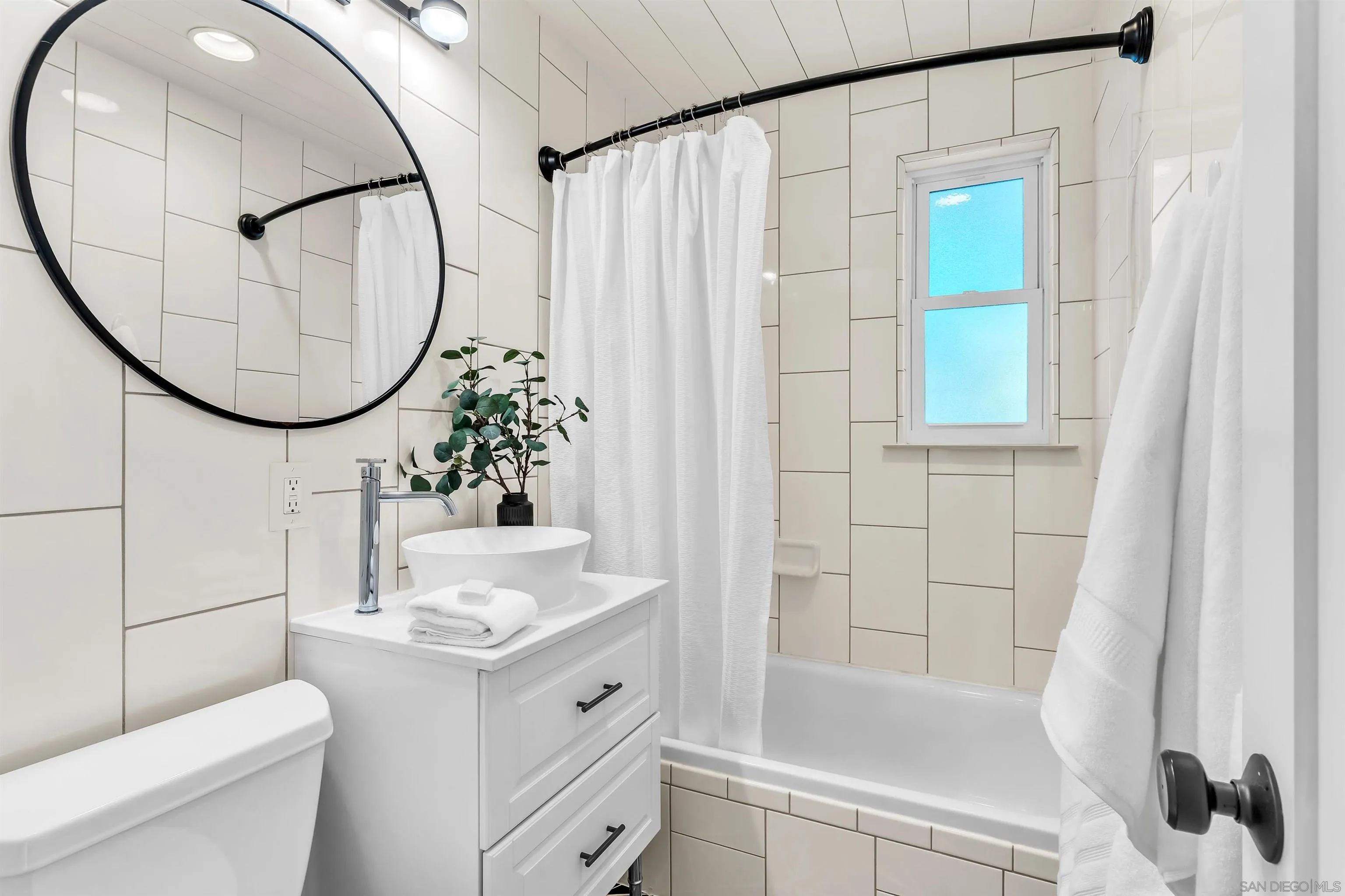 https://cdn.realtyfeed.com/cdn/127/260024091/05f9a680d120c572aa94a54a7efdf593.webp