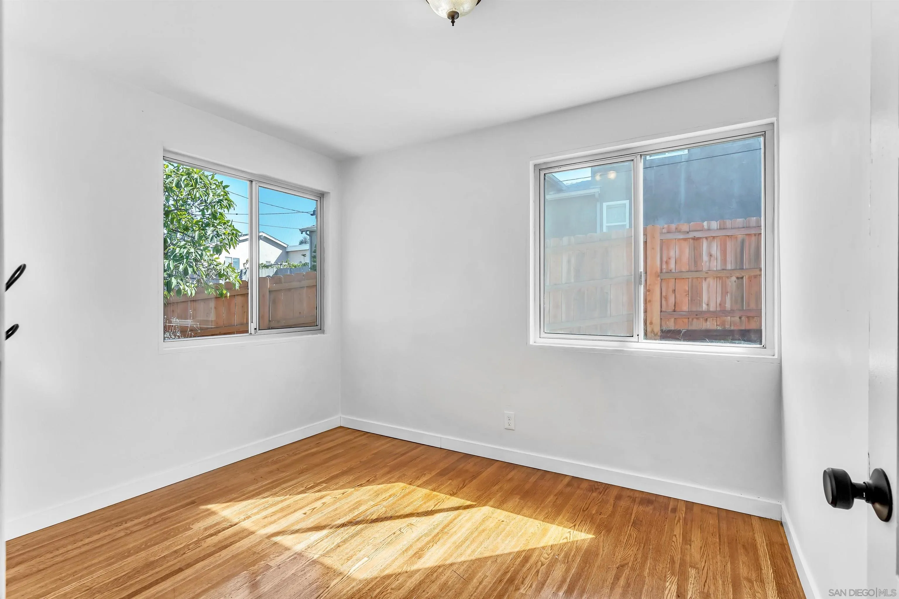 https://cdn.realtyfeed.com/cdn/127/260024091/aee25100a4e1a355ad0f28f922a372fa.webp