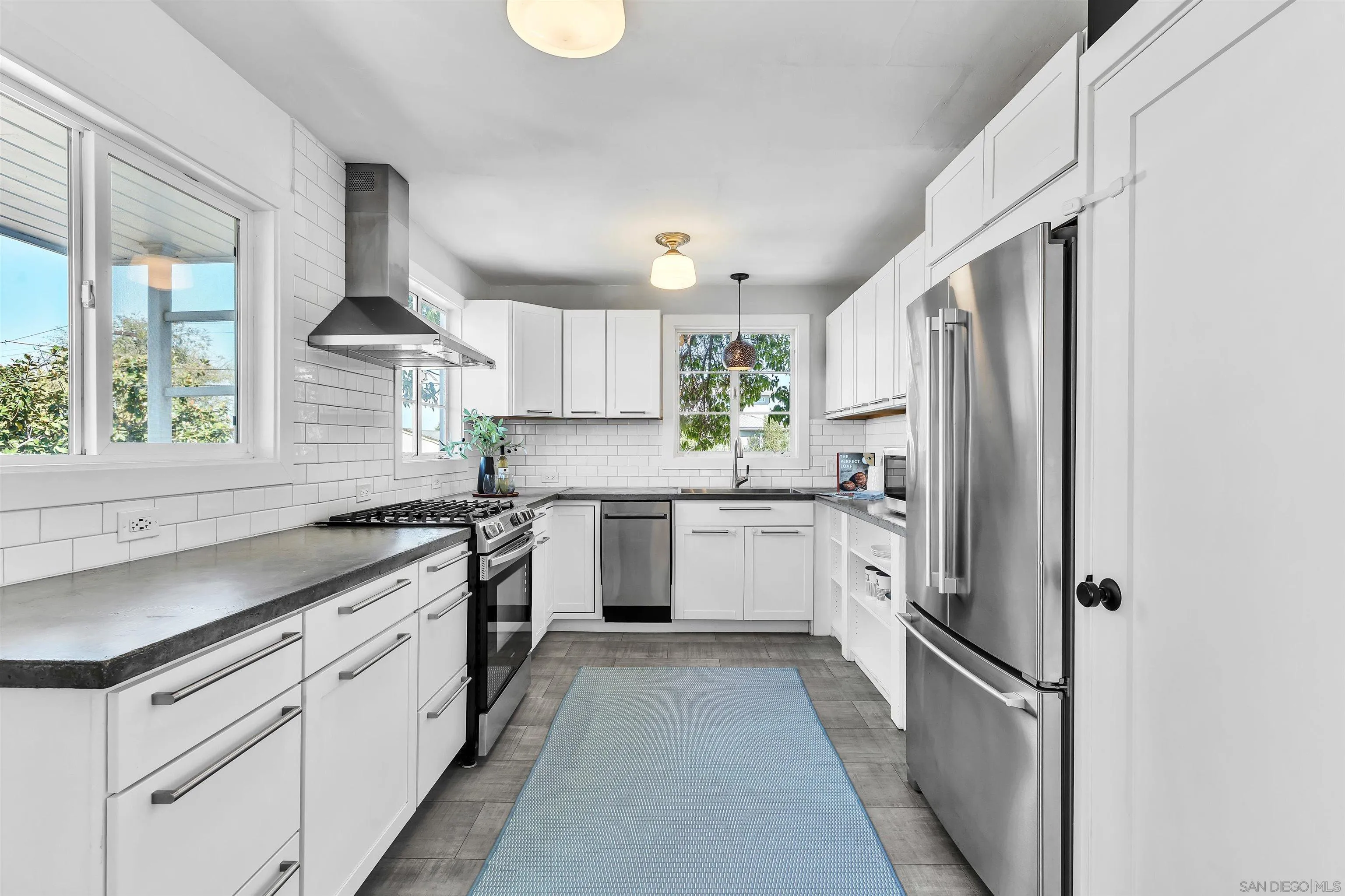 https://cdn.realtyfeed.com/cdn/127/260024091/da54e1cd4d0fe051ef9cb5cd76016675.webp