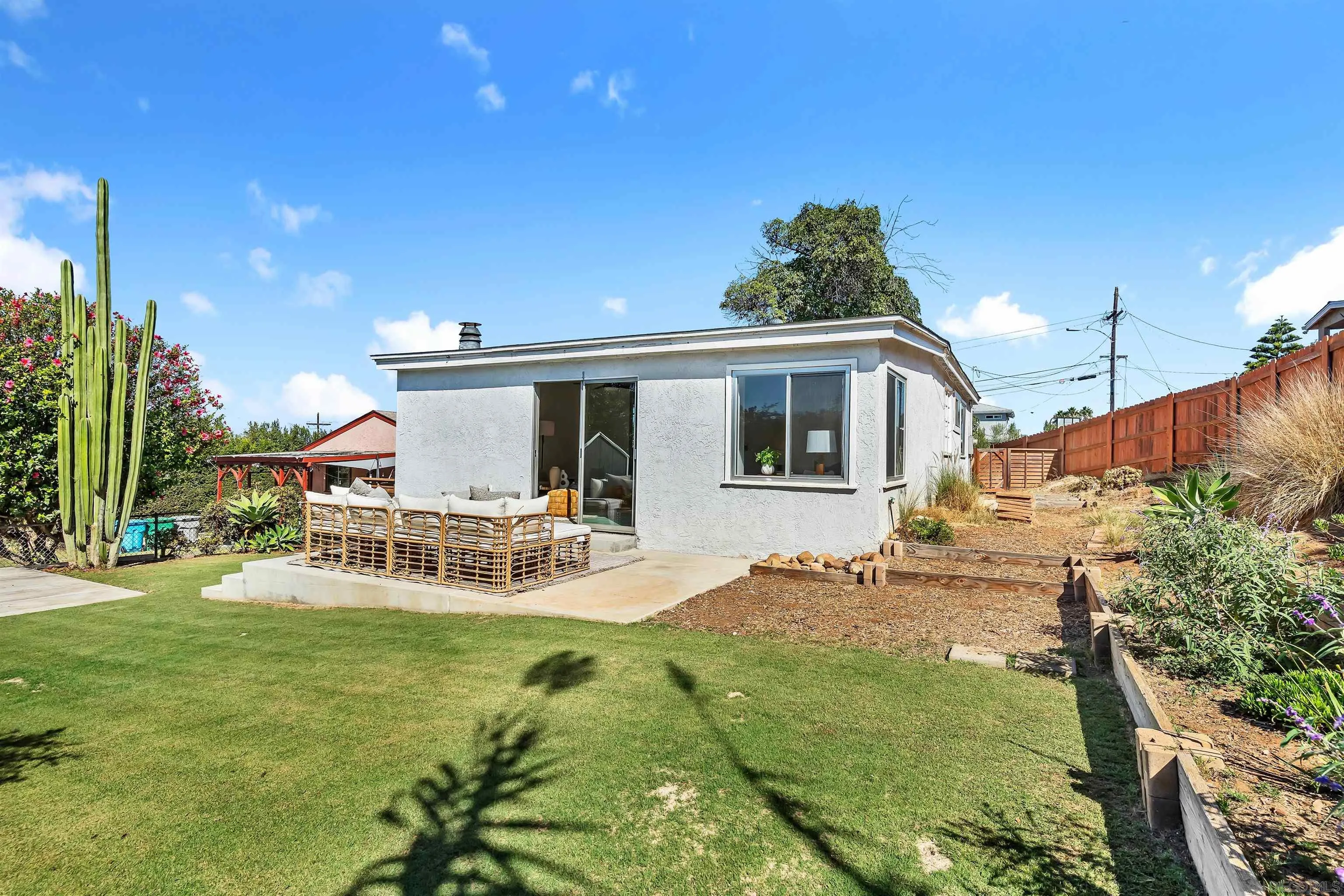 https://cdn.realtyfeed.com/cdn/127/260024091/eaadbec27de74eefa3d574e48fe8b58b.webp