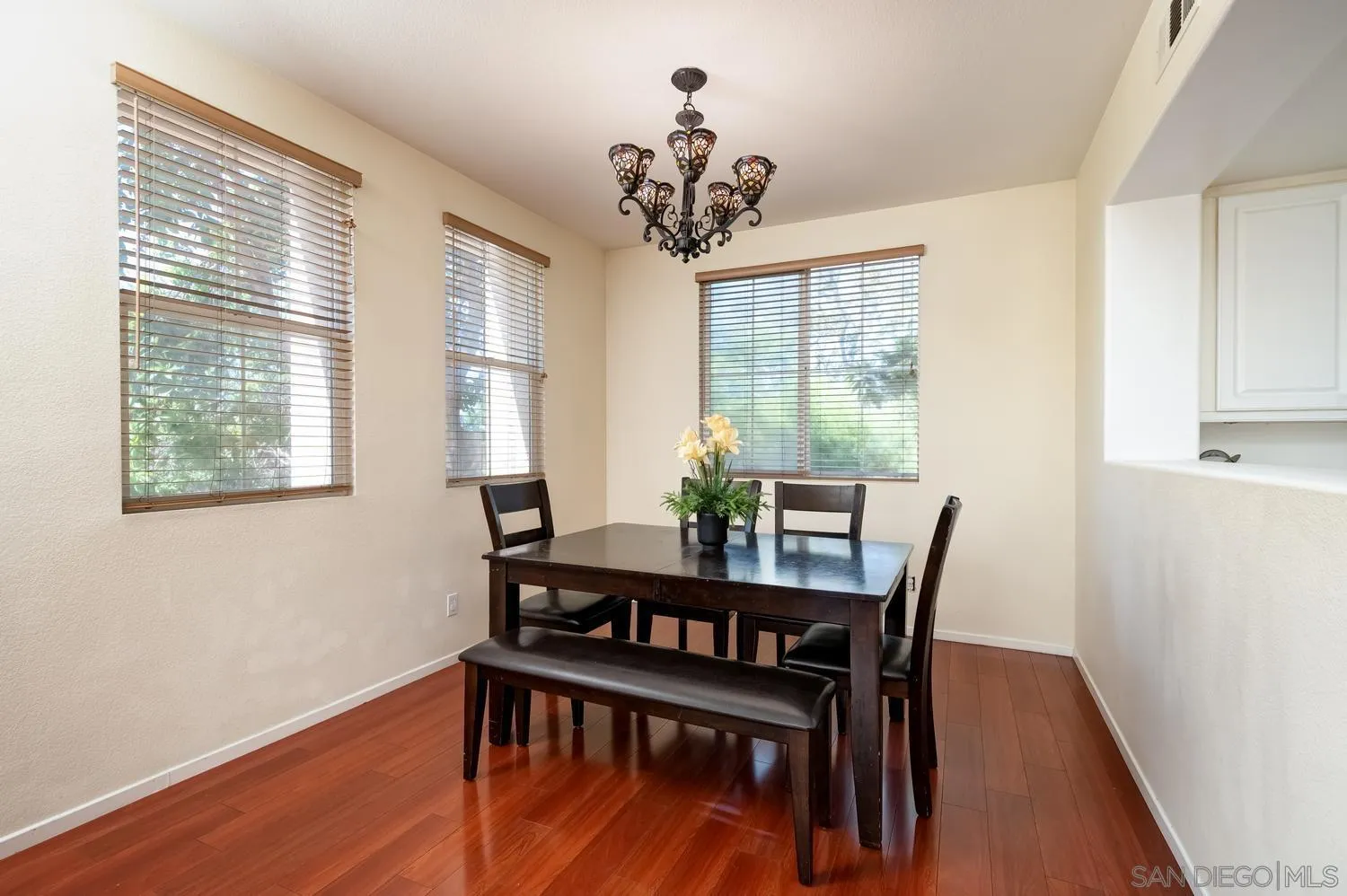 https://cdn.realtyfeed.com/cdn/127/260024092/0ecd843ab8b62681f7ee845afd2f8fae.webp