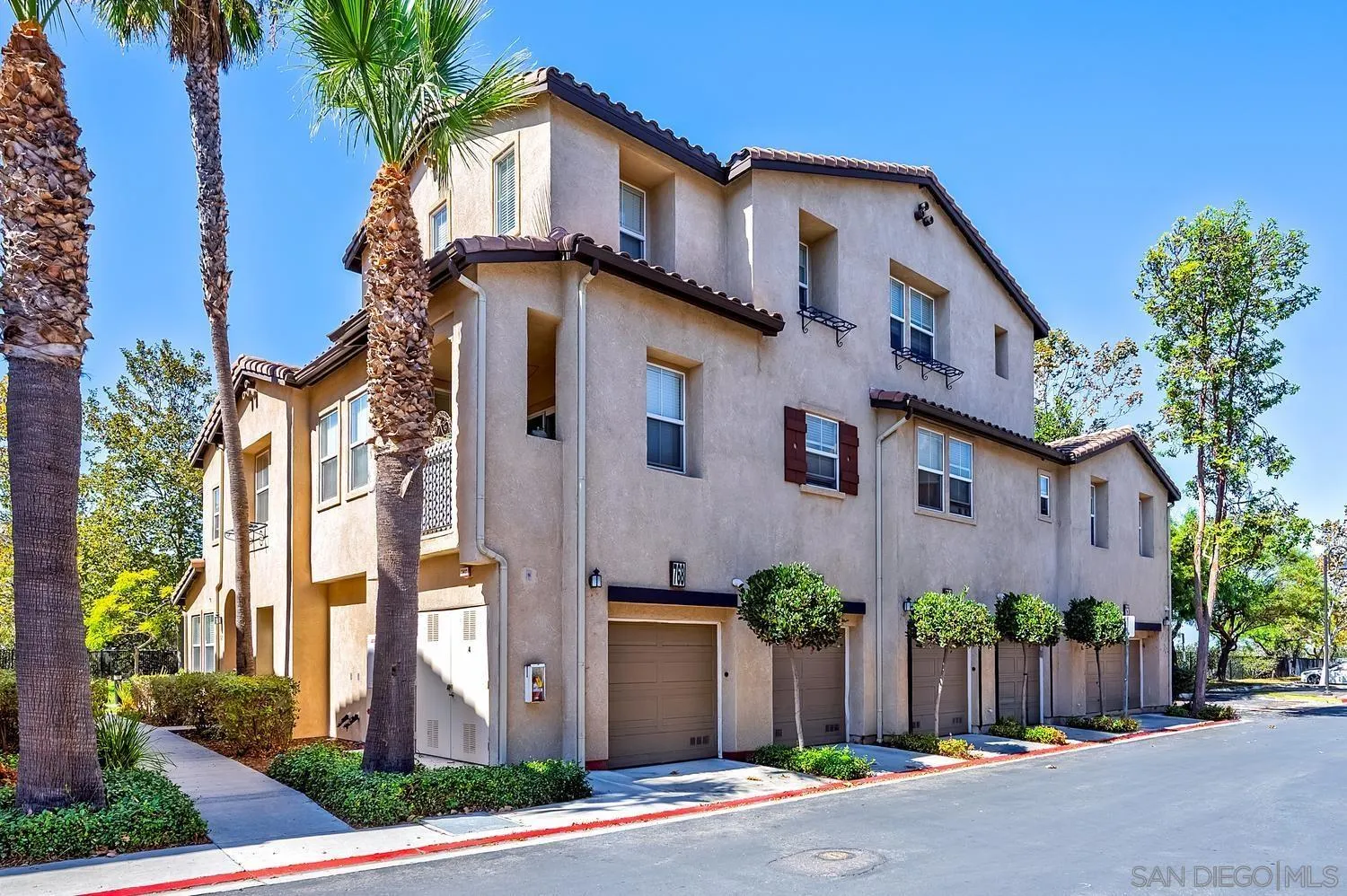 https://cdn.realtyfeed.com/cdn/127/260024092/6636b21c70f82d61563aa54537d469de.webp