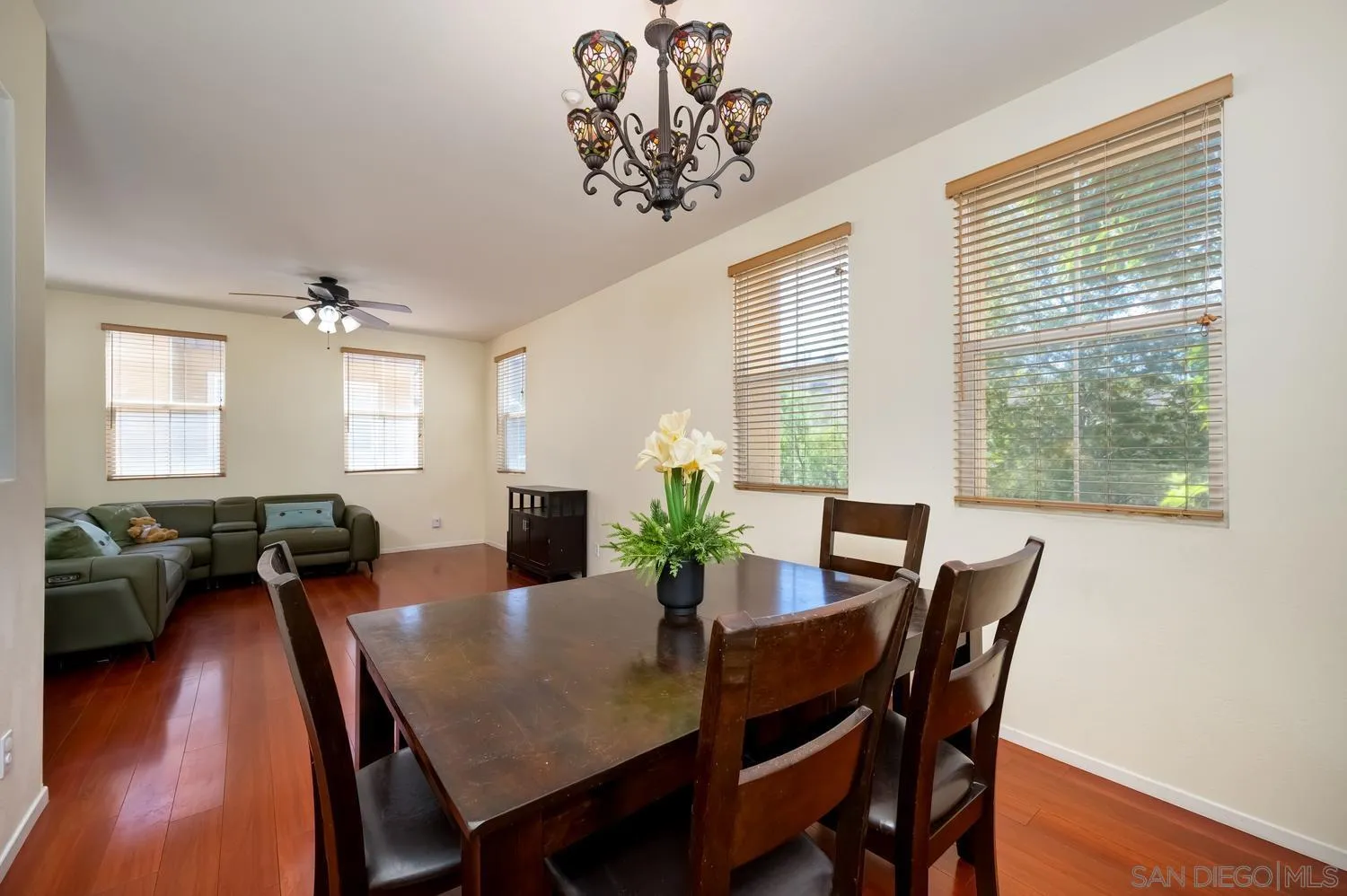 https://cdn.realtyfeed.com/cdn/127/260024092/6c23eb8570be03cd6b7883b41dca72d7.webp