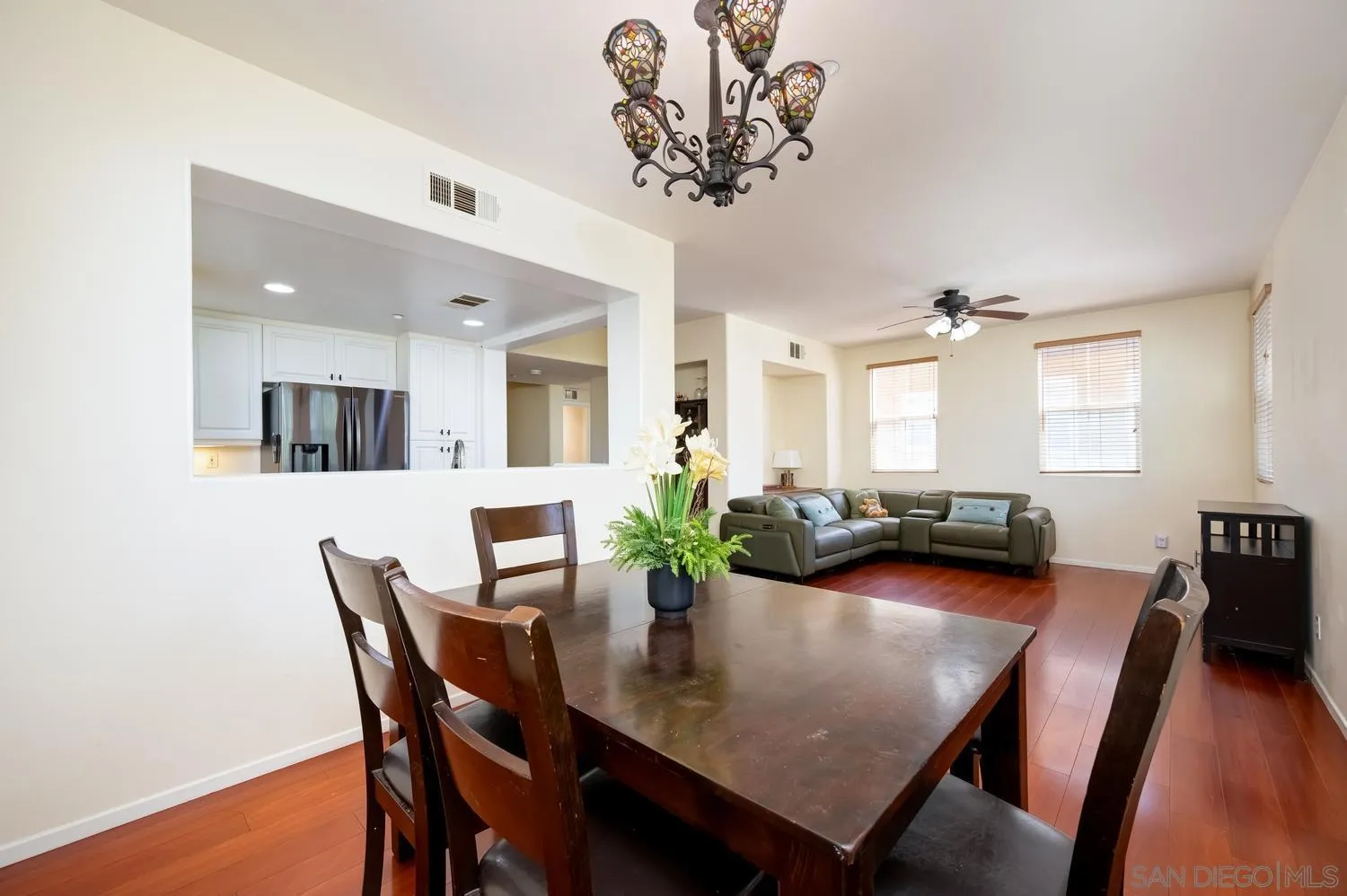https://cdn.realtyfeed.com/cdn/127/260024092/cd29399e5adaf1c915d46a771bd14bfb.webp