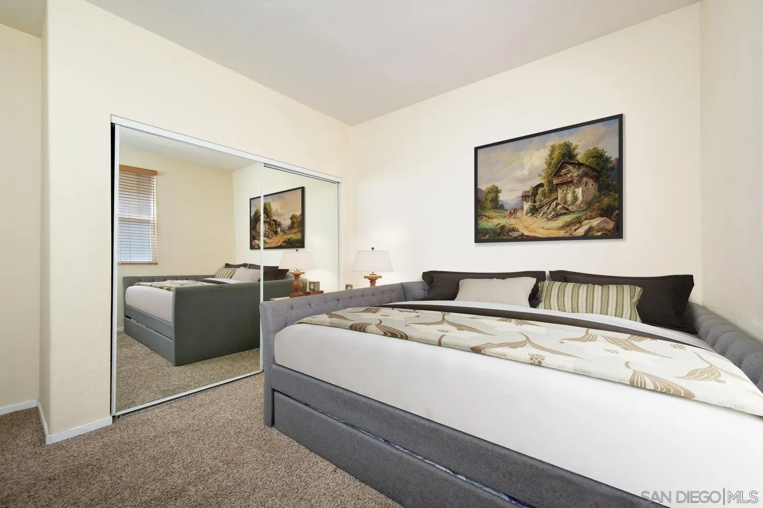 https://cdn.realtyfeed.com/cdn/127/260024092/de9c5a4696bb27409edcf047b863fd99.webp