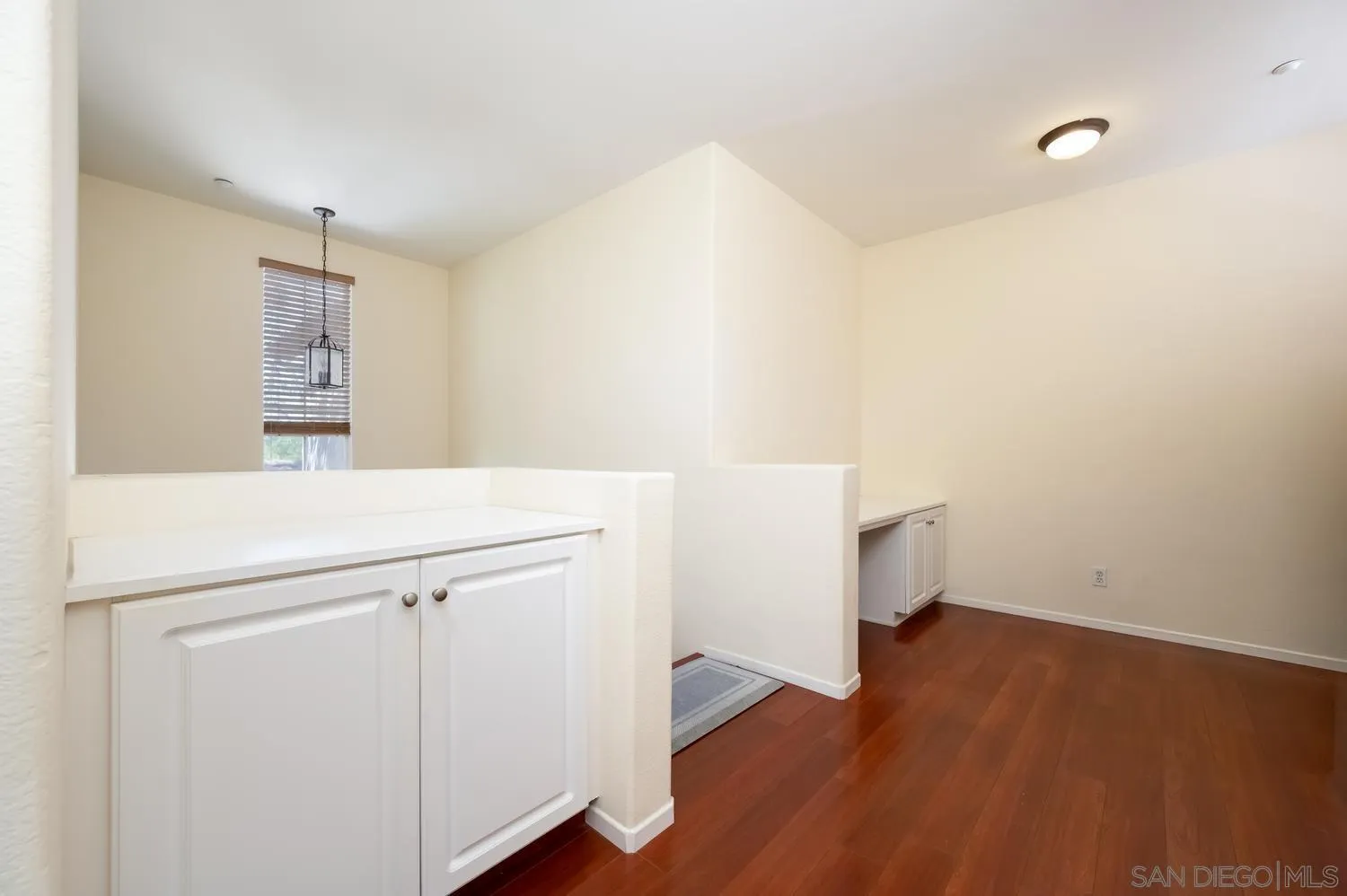 https://cdn.realtyfeed.com/cdn/127/260024092/e61e5e81bff2accc1786f09a66189c87.webp