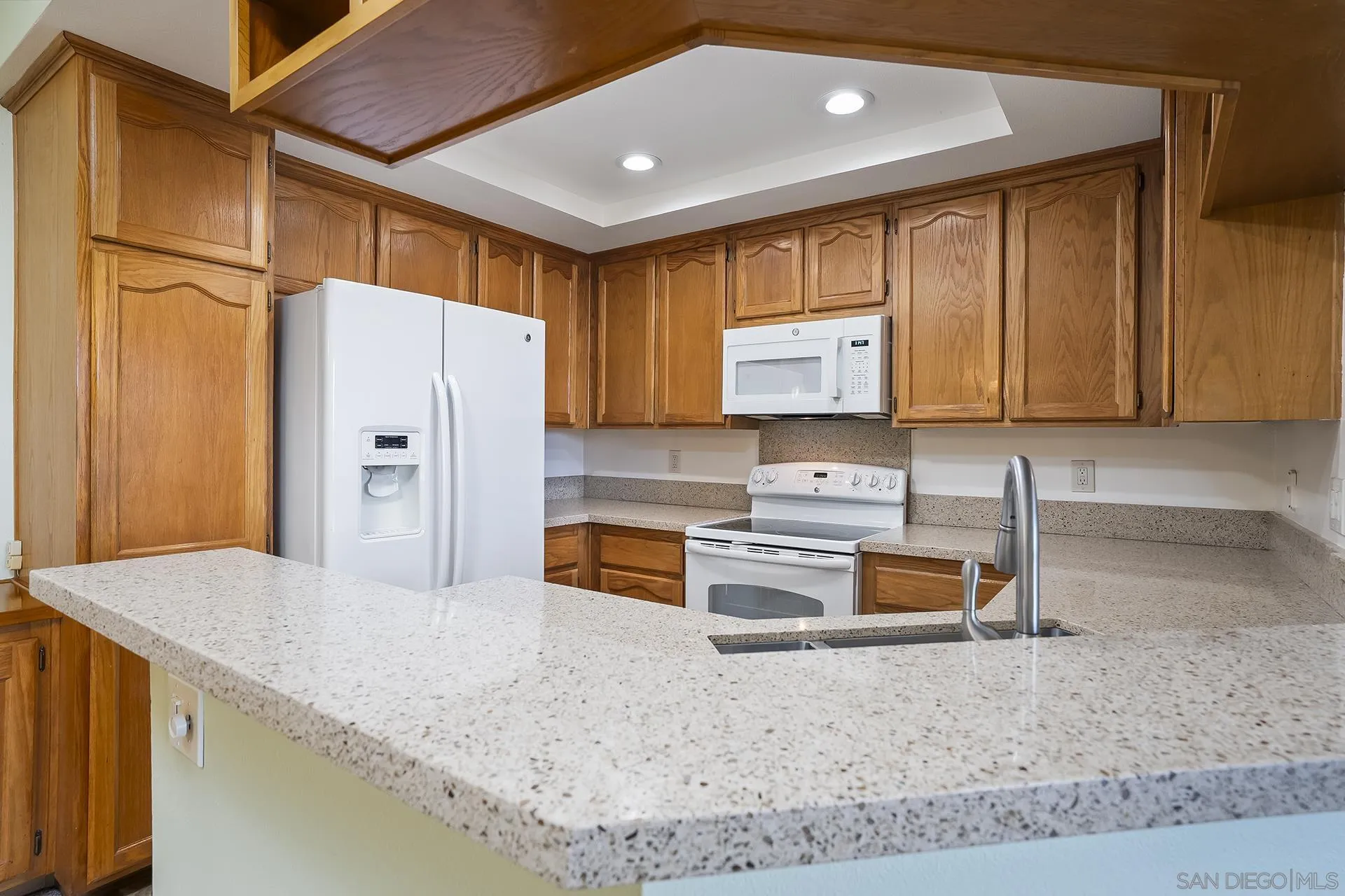 https://cdn.realtyfeed.com/cdn/127/260024099/03a2459cfeb8bae3beb44c141b0b10fc.webp