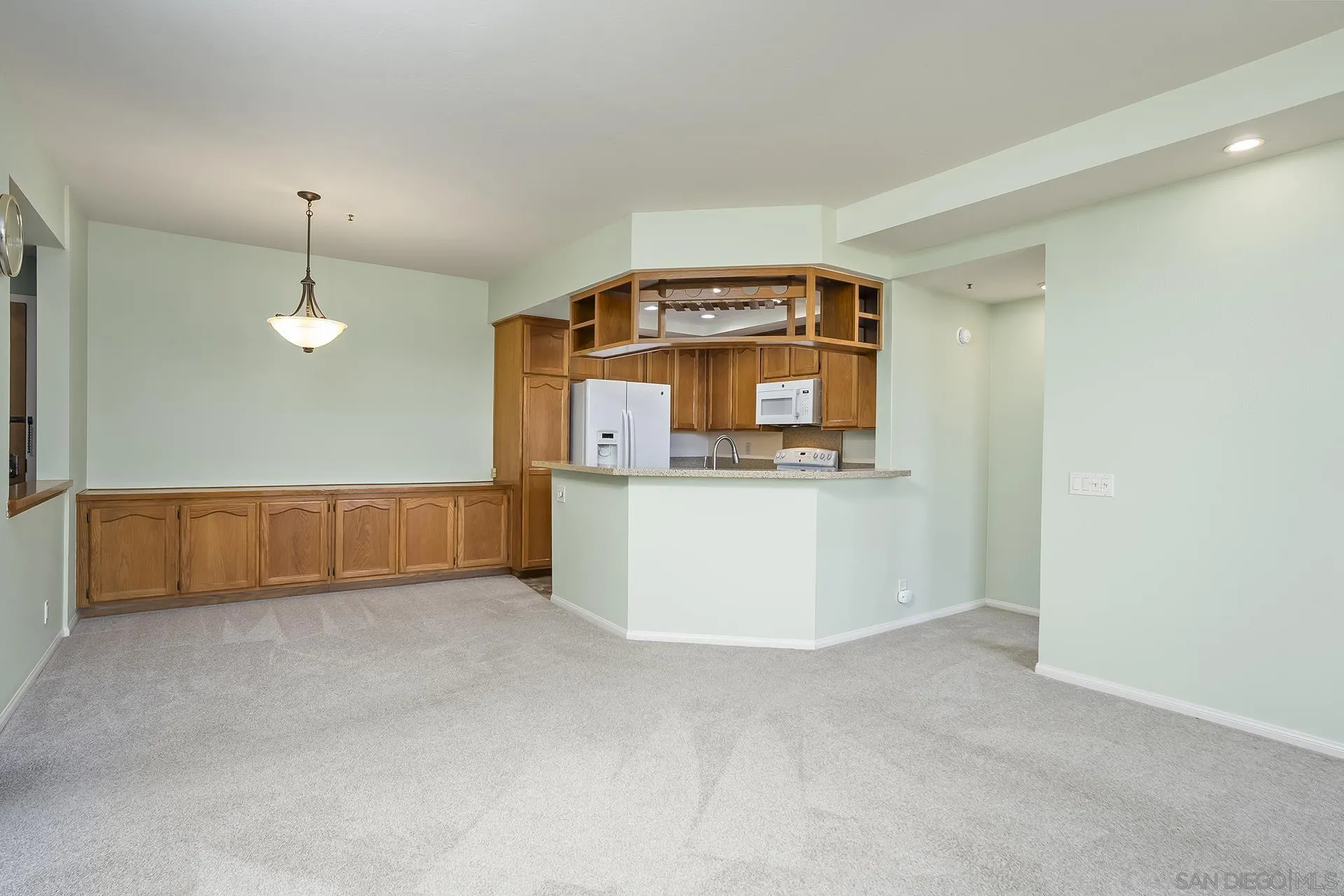 https://cdn.realtyfeed.com/cdn/127/260024099/0b4e1dd61280ae3b1717a12b6c3948b9.webp