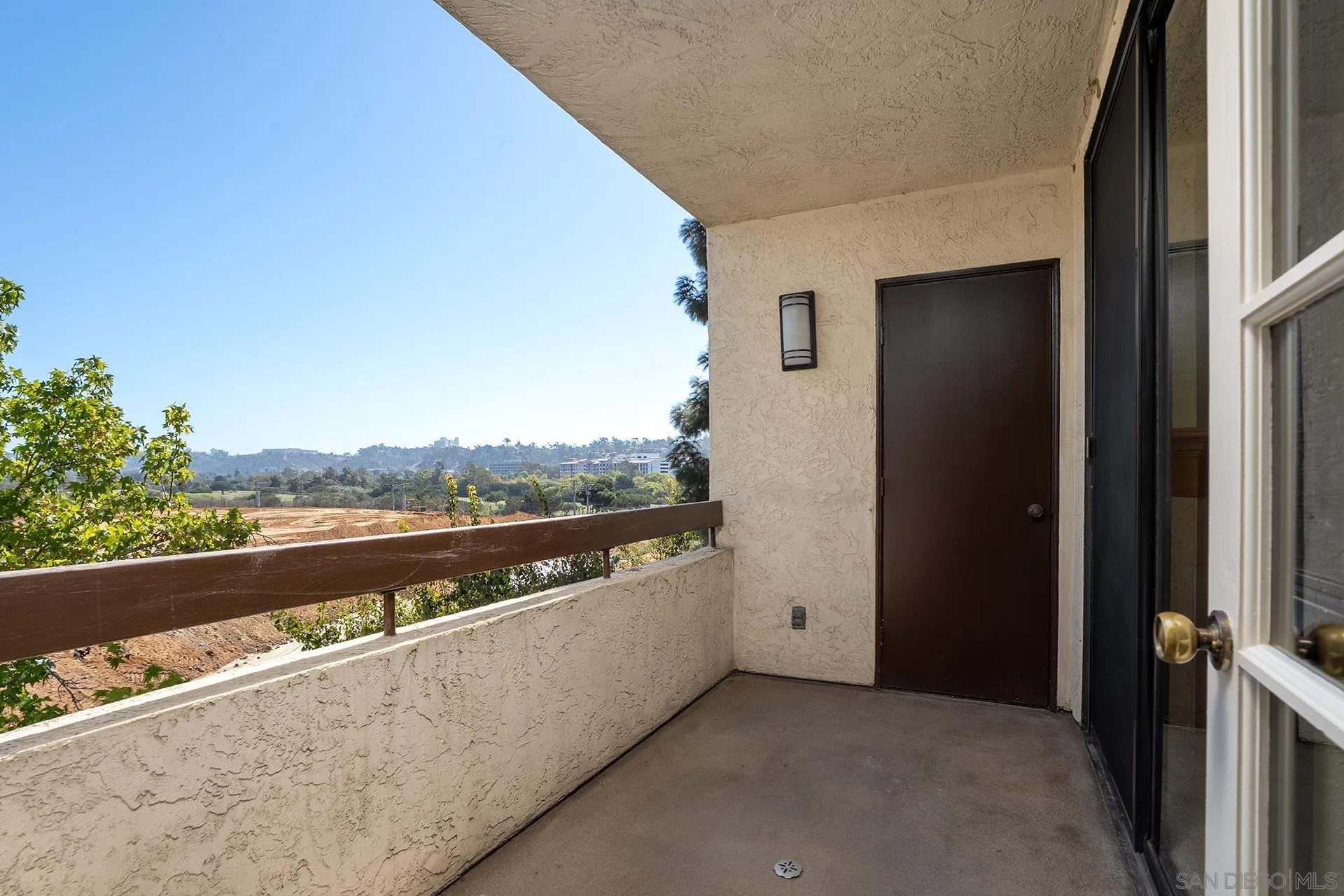 https://cdn.realtyfeed.com/cdn/127/260024099/ec8ed0520f3a5a6327cf37574b038052.webp