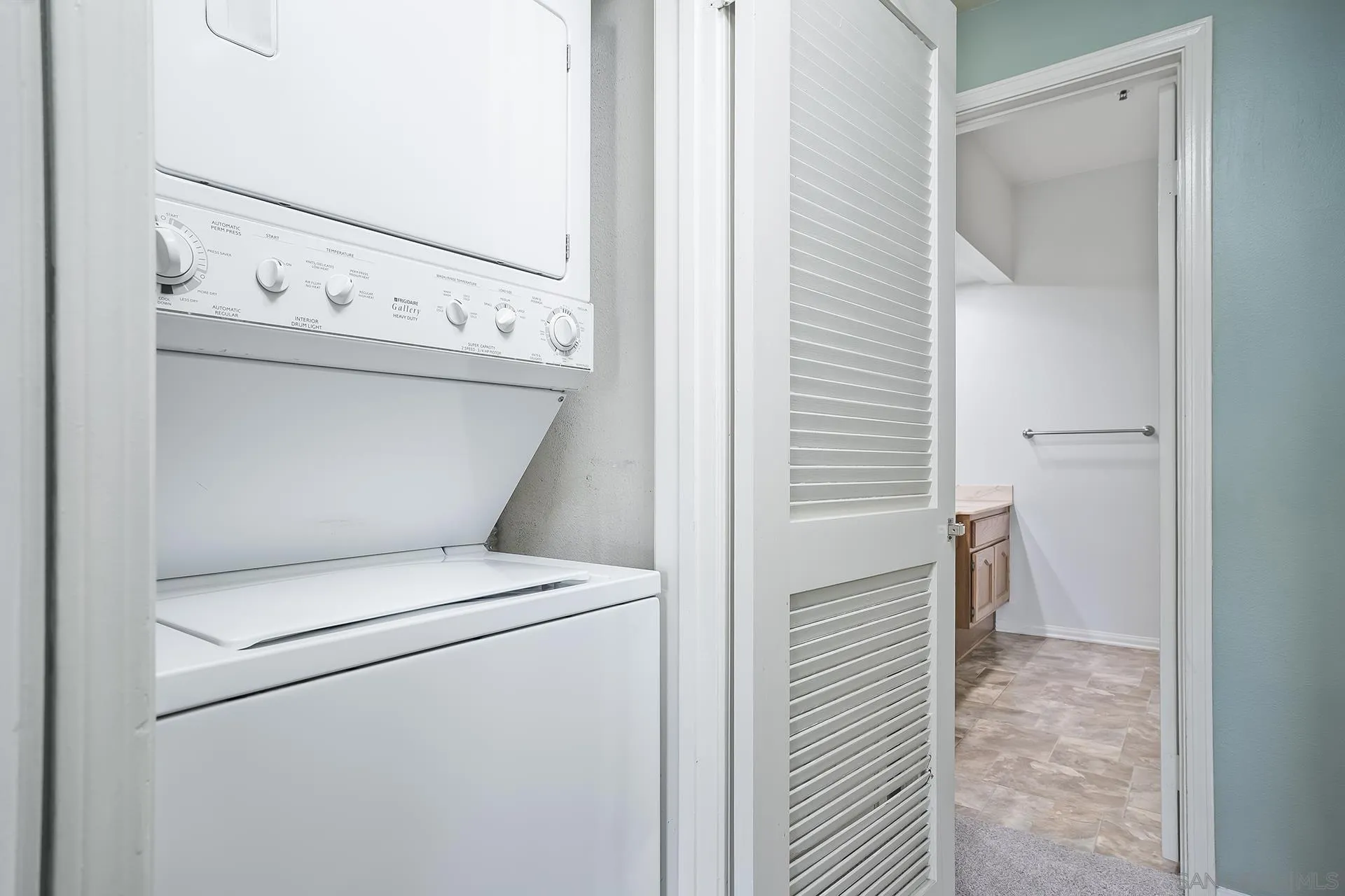 https://cdn.realtyfeed.com/cdn/127/260024099/f091e3e68f6839dbbed6ebfd8262f59c.webp