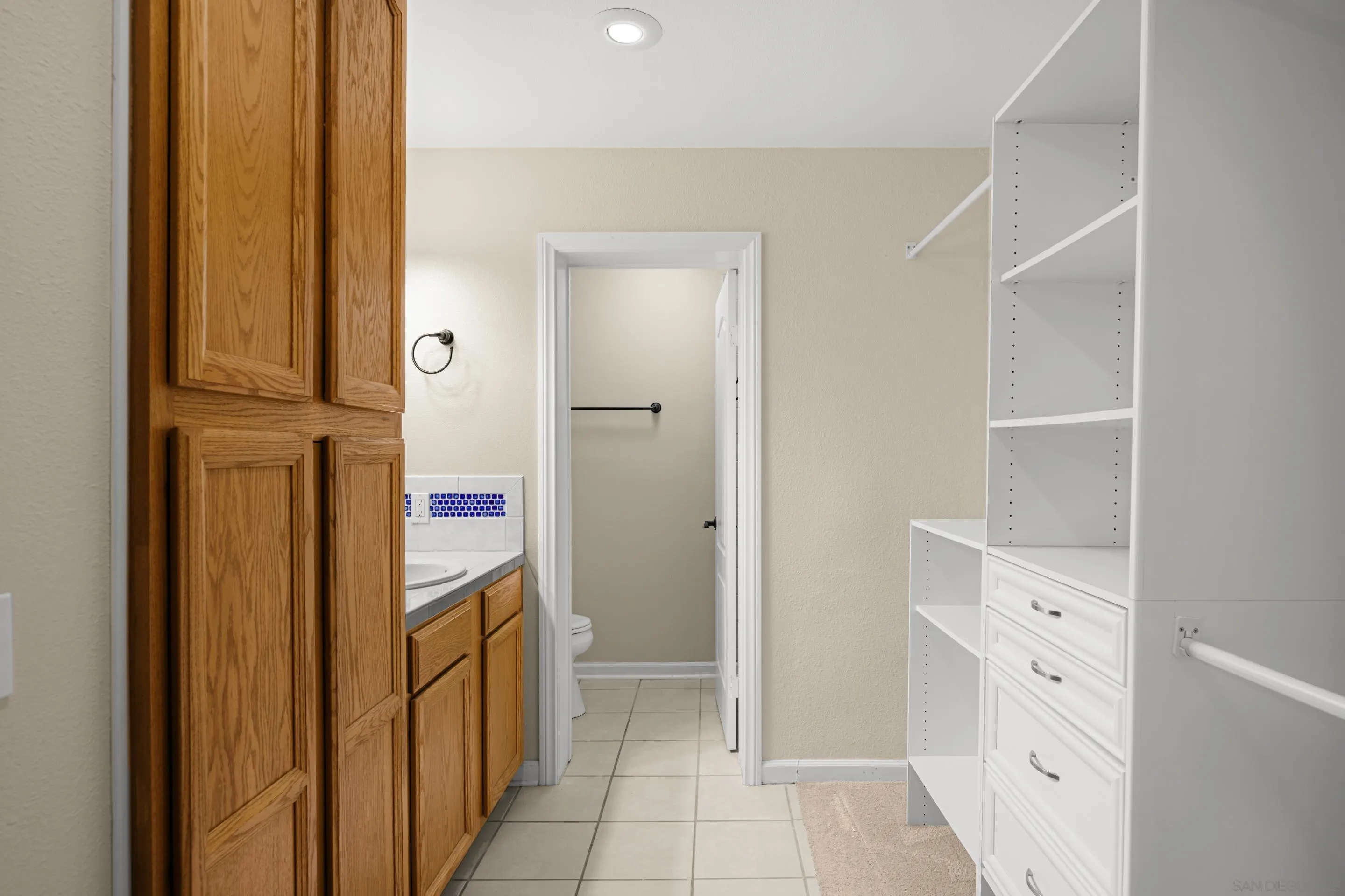 Photo #17: 2600241 Listing: Photo #17