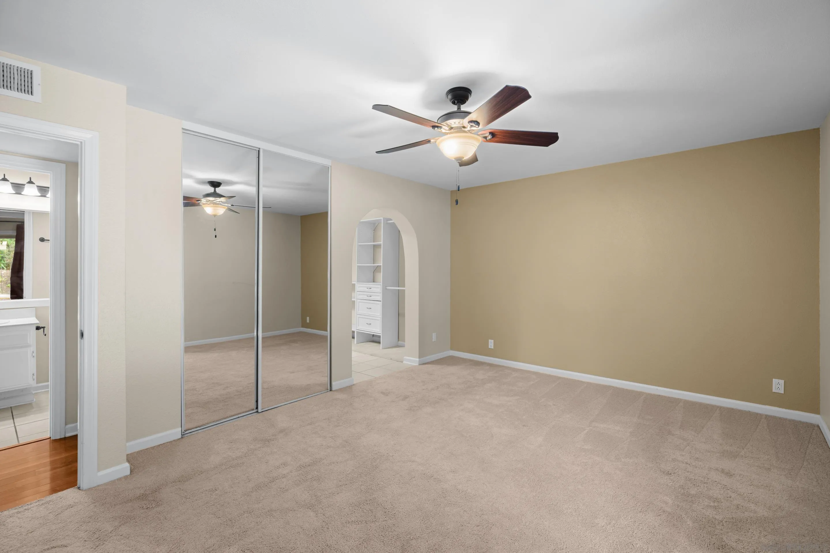 Photo #19: 2600241 Listing: Photo #19