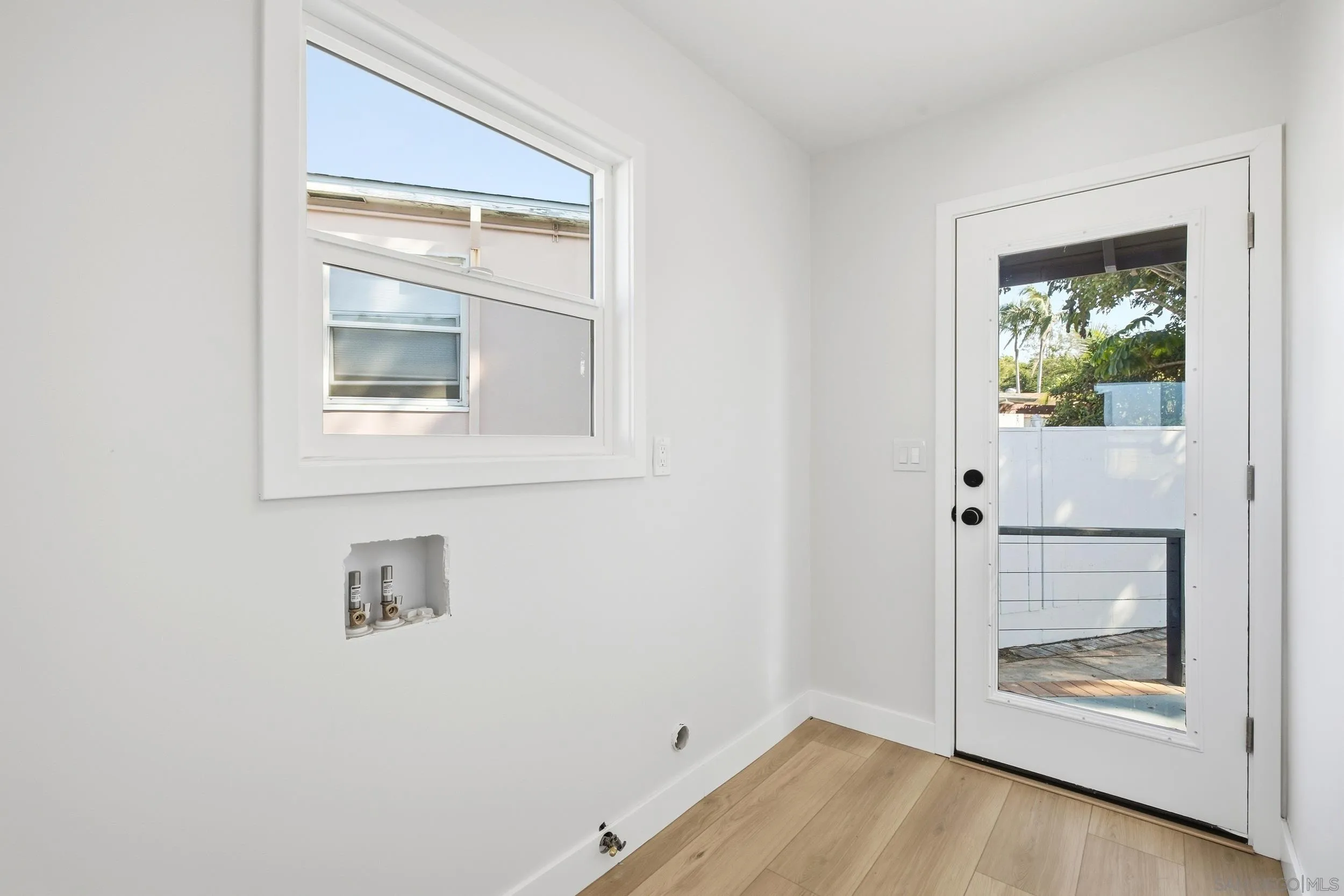 https://cdn.realtyfeed.com/cdn/127/260024102/aa2585a287cee675bca1f7edf1fd00a0.webp