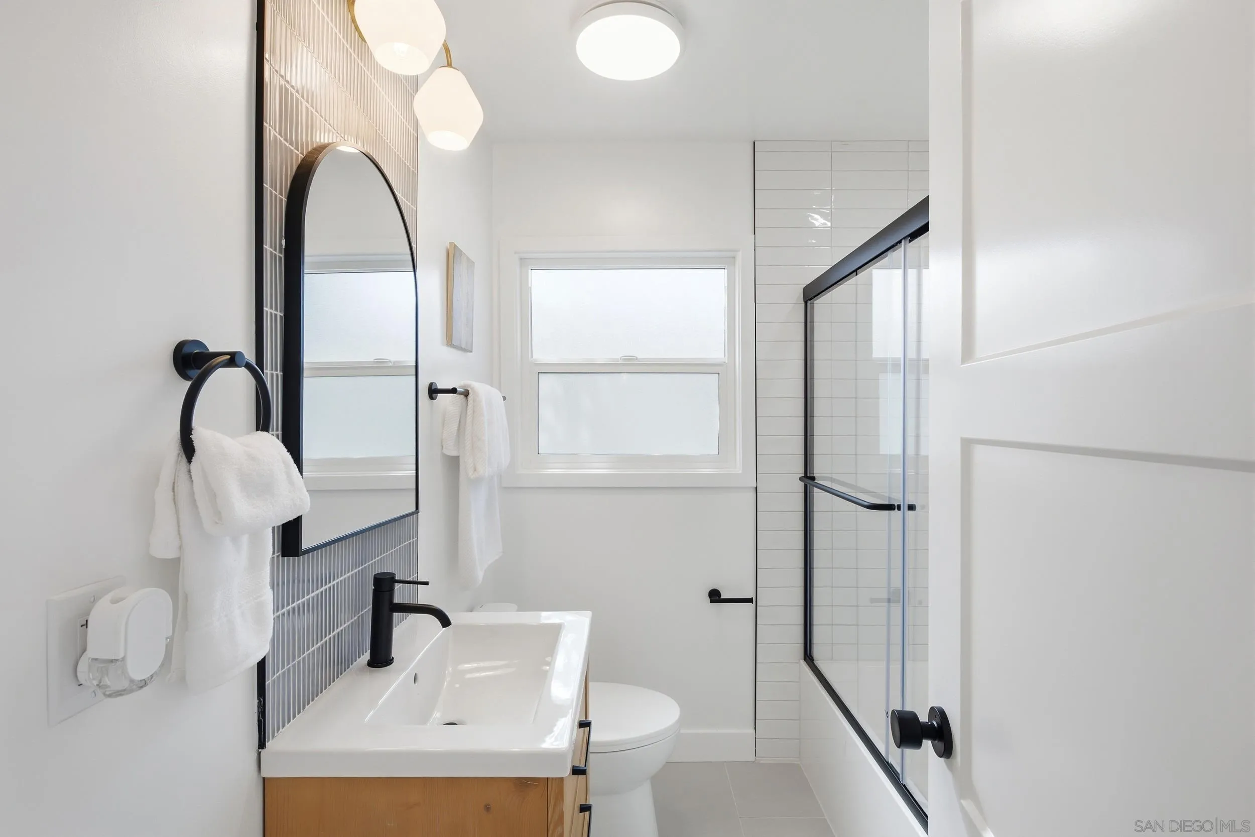 https://cdn.realtyfeed.com/cdn/127/260024102/f99c4da7bd7817c7f49b3498afcc2bc5.webp