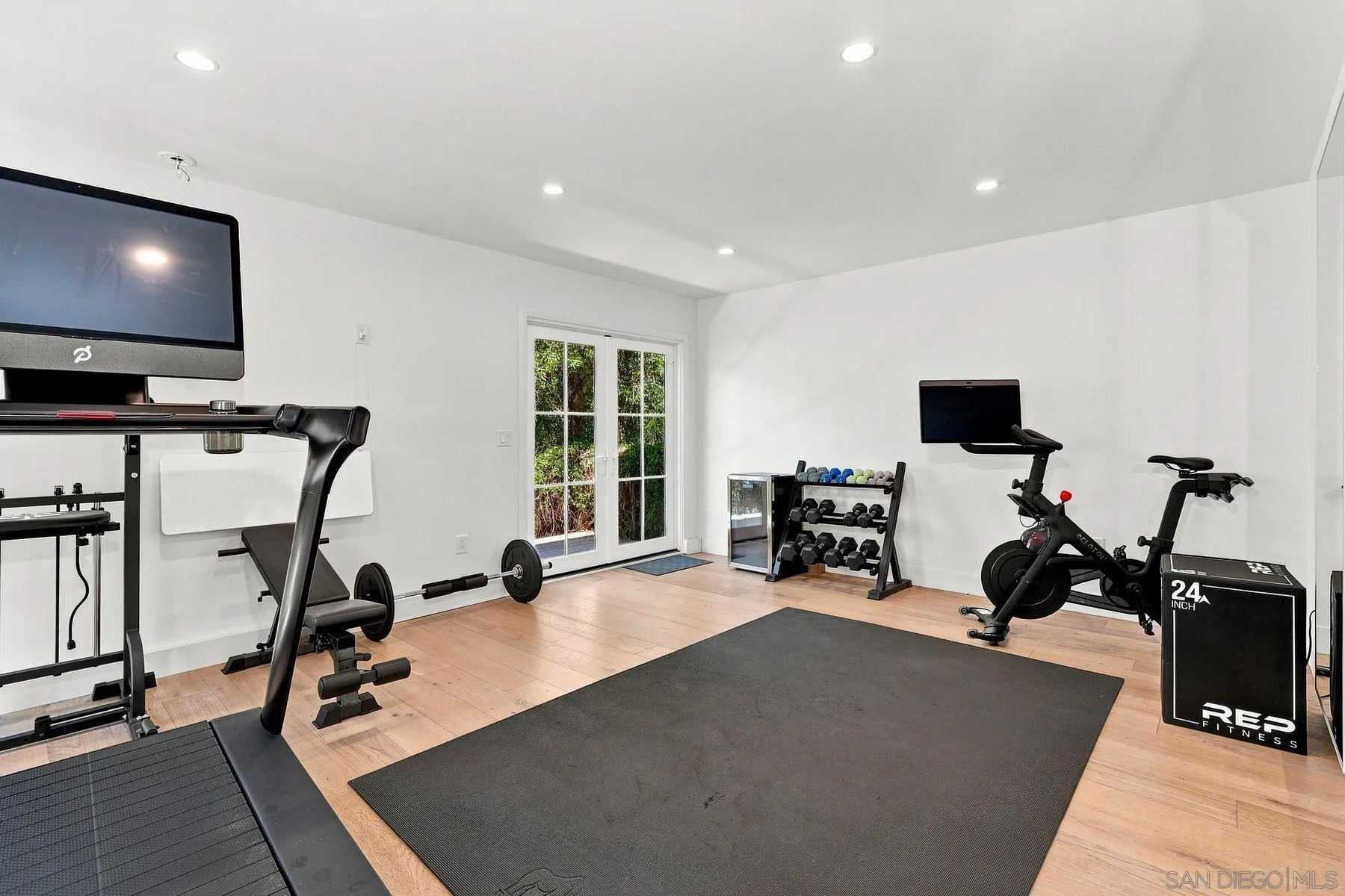 https://cdn.realtyfeed.com/cdn/127/260024105/0e19b47dab59f901ebd8ad15e14bd63c.webp