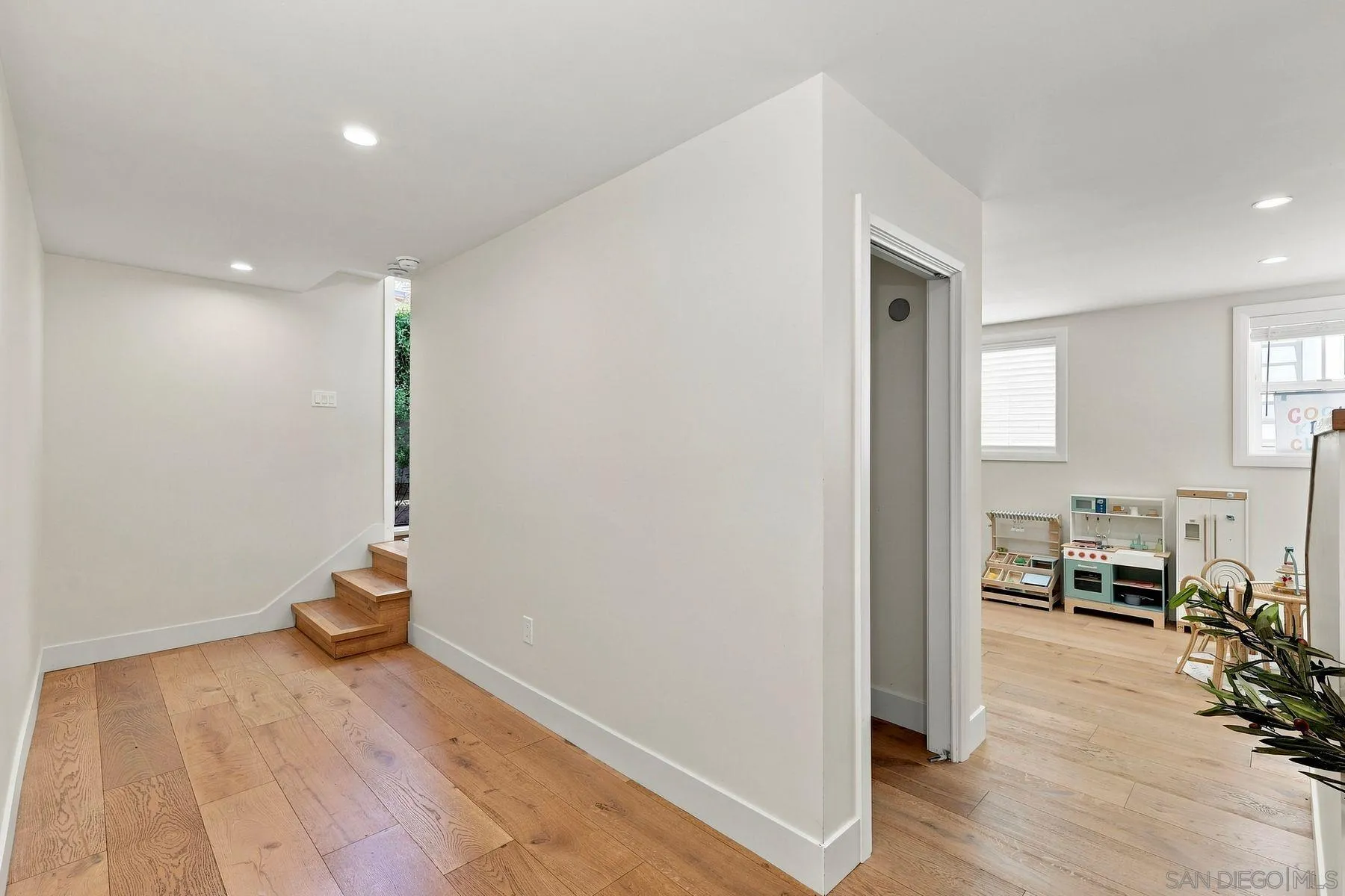 https://cdn.realtyfeed.com/cdn/127/260024105/29b6e9368bd467dc9baf3c45b1ff4798.webp