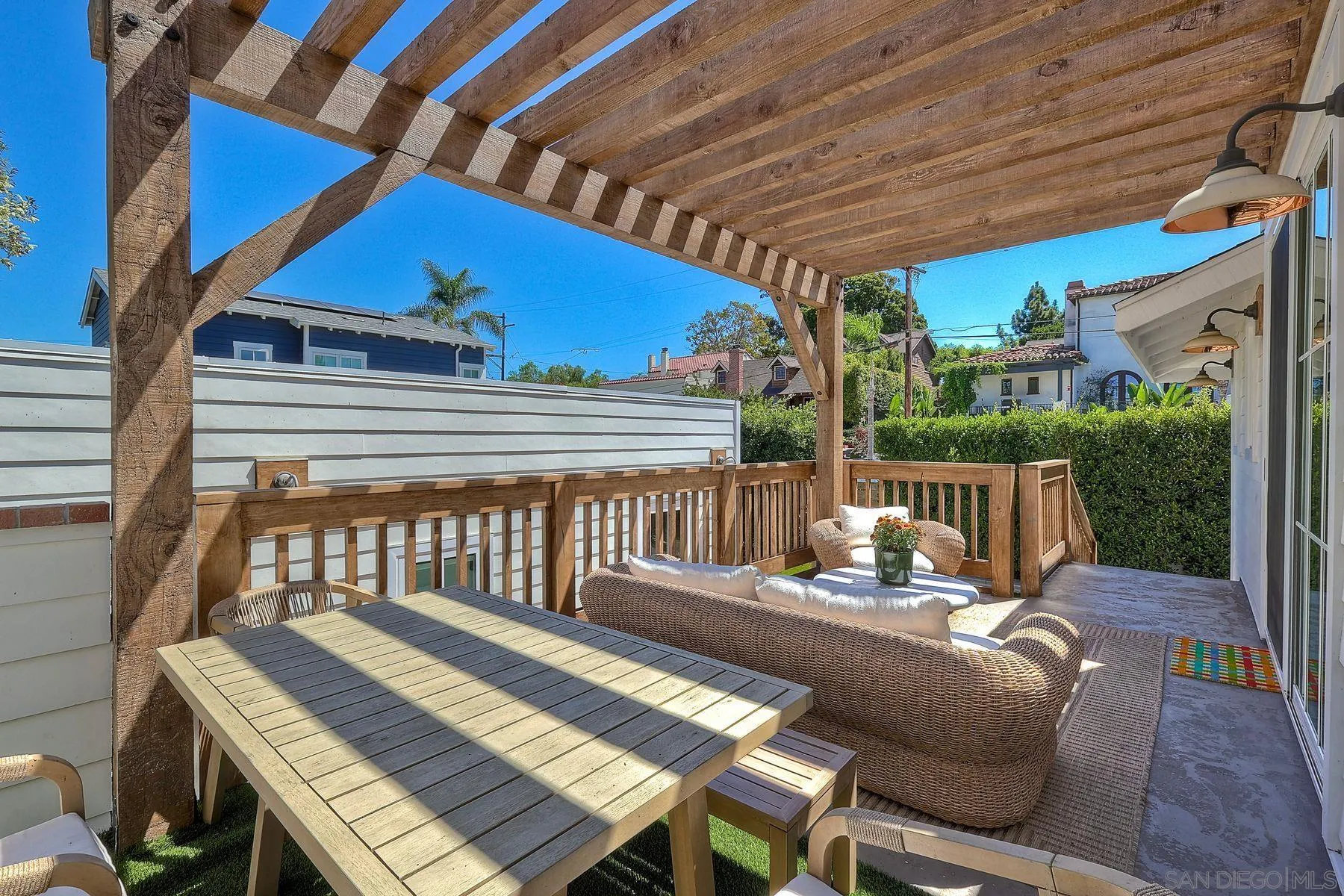 https://cdn.realtyfeed.com/cdn/127/260024105/b723d8a15890a4ccb579ff2a5bde6f44.webp