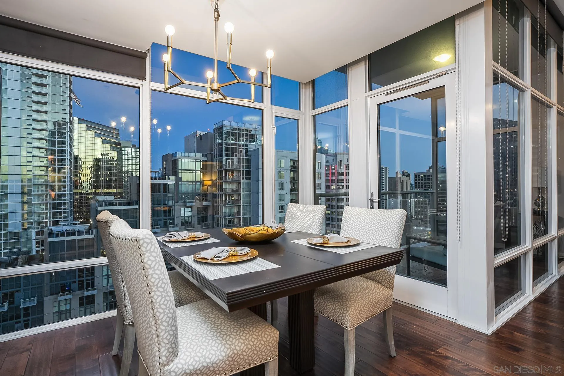 https://cdn.realtyfeed.com/cdn/127/260024112/90871a3587df9113cb58bbedf3f99c10.webp