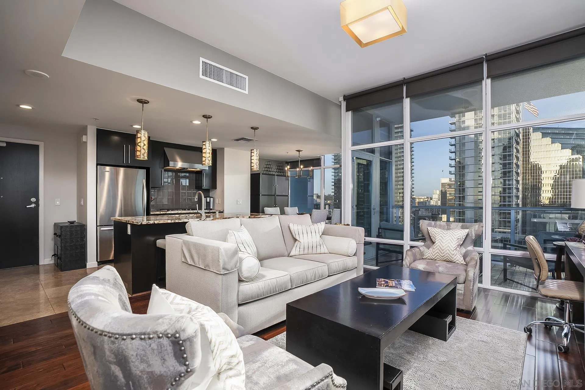 https://cdn.realtyfeed.com/cdn/127/260024112/e4fa0fee520f638eb2195ac3bece604e.webp