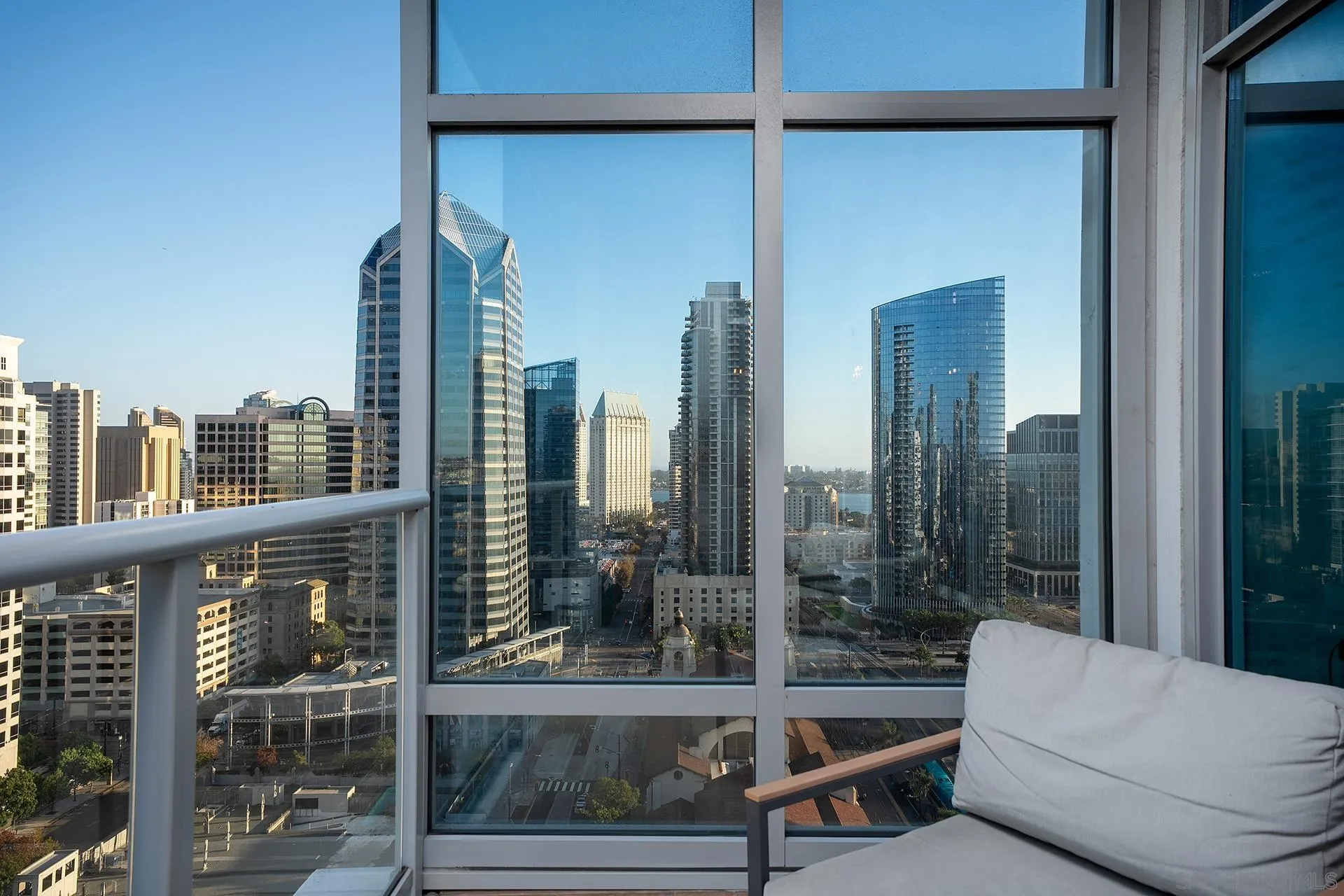 https://cdn.realtyfeed.com/cdn/127/260024112/f0aff98958012c03aafe1c2ad4e433a7.webp