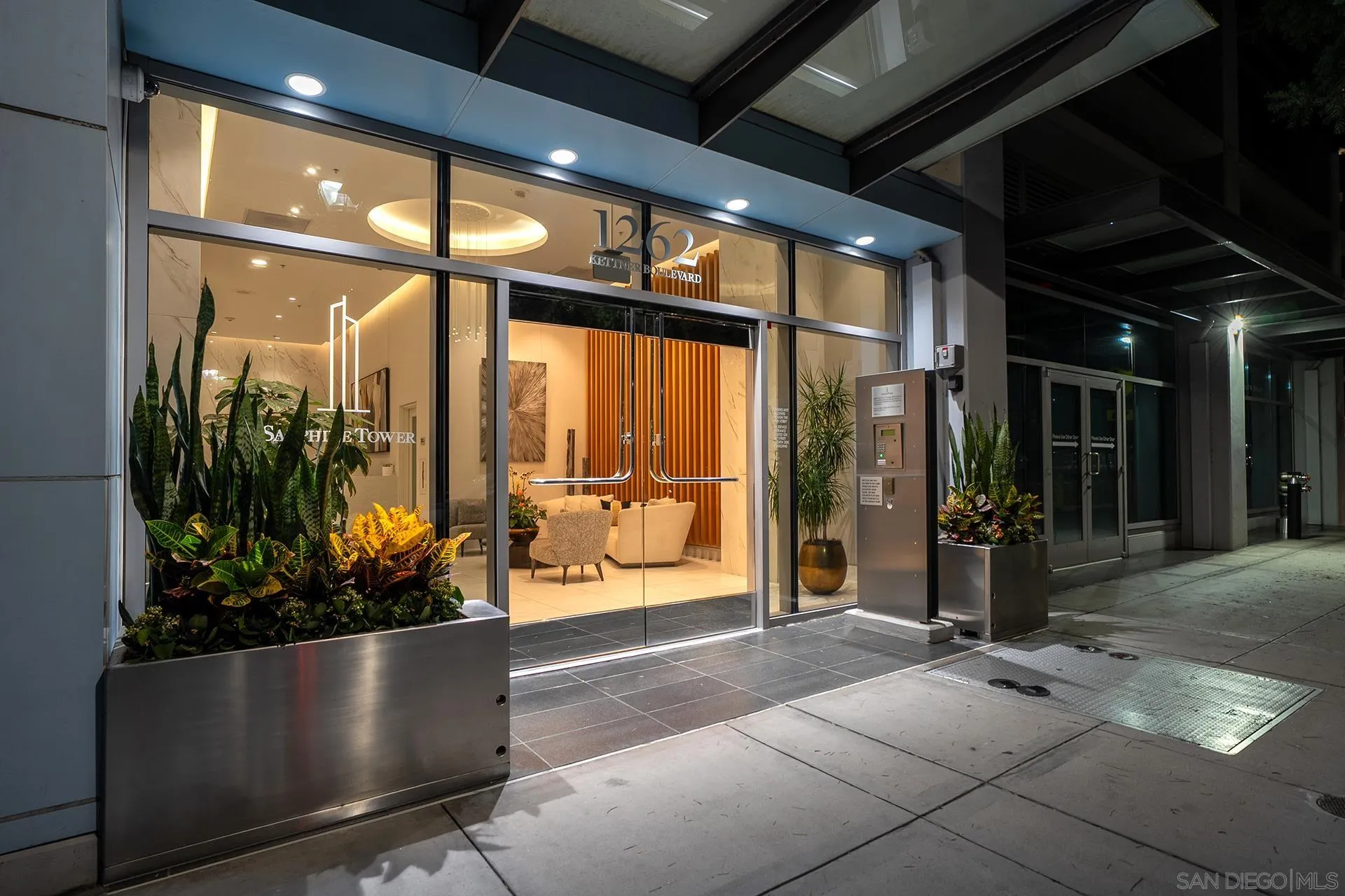 https://cdn.realtyfeed.com/cdn/127/260024112/f88c1f7bb0a6e651414ae2a3c506a9e4.webp
