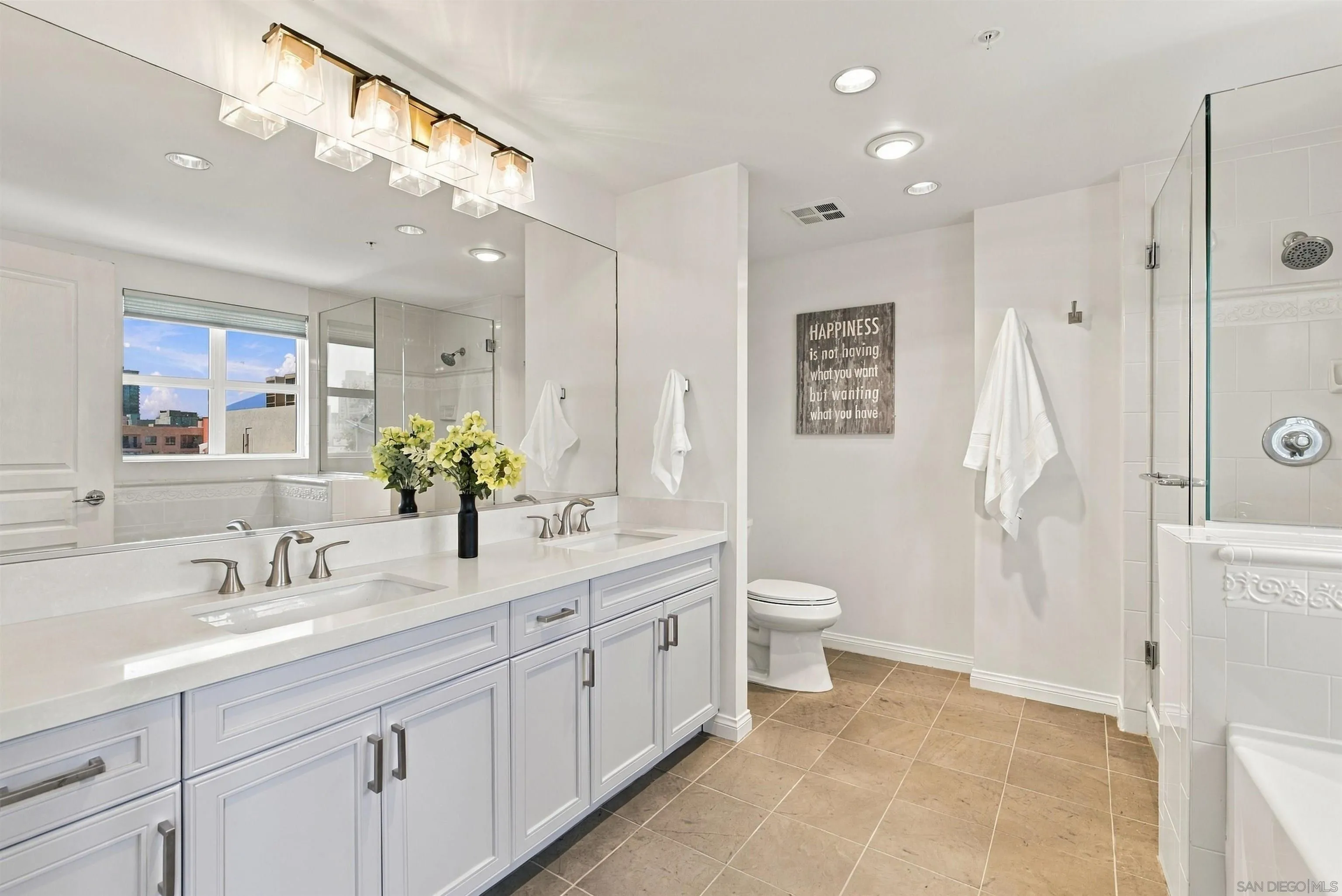https://cdn.realtyfeed.com/cdn/127/260024113/7f0e36efd7140f5b303bc4166e006daf.webp