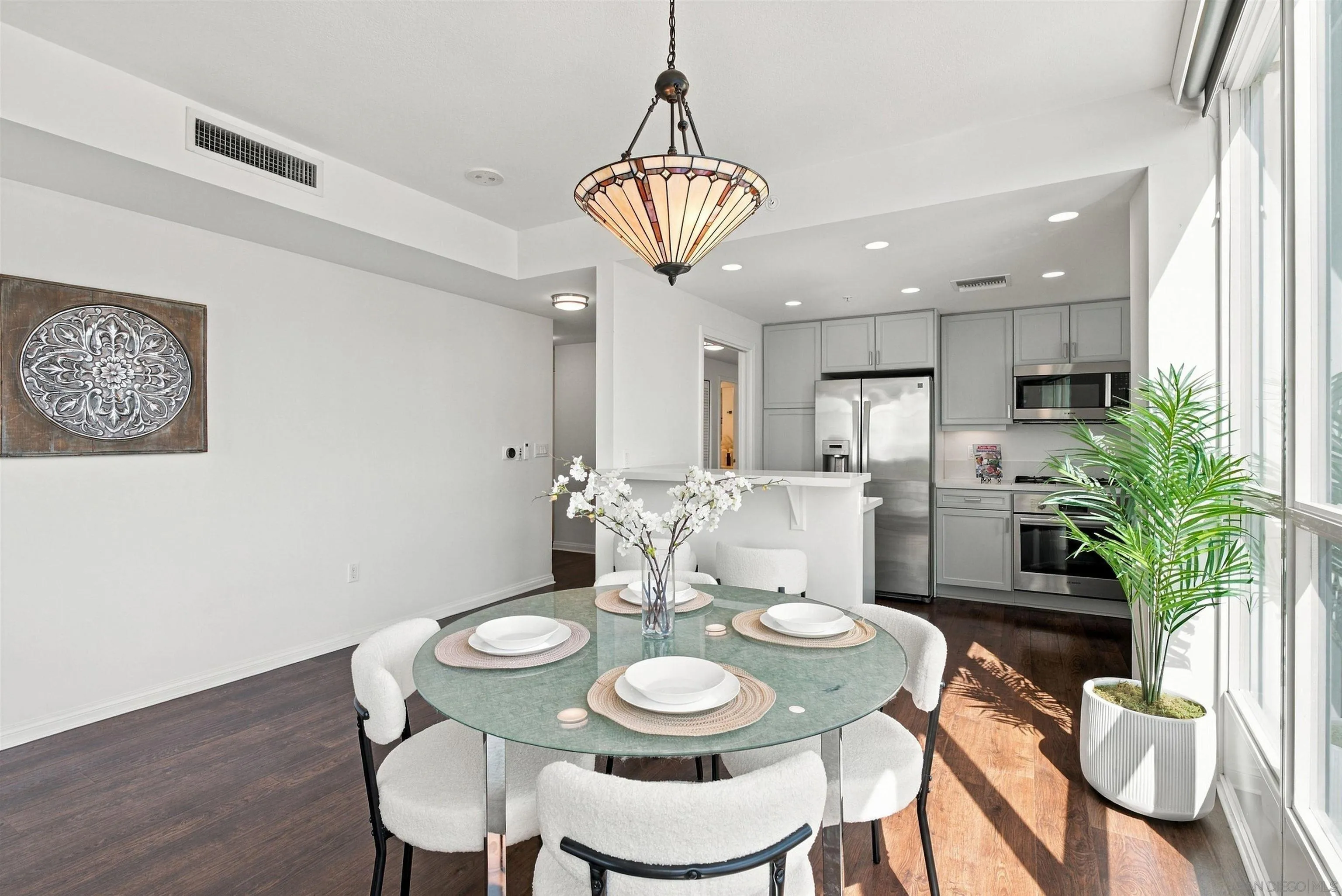 https://cdn.realtyfeed.com/cdn/127/260024113/89307a04af27b4df398d9e375edcf112.webp