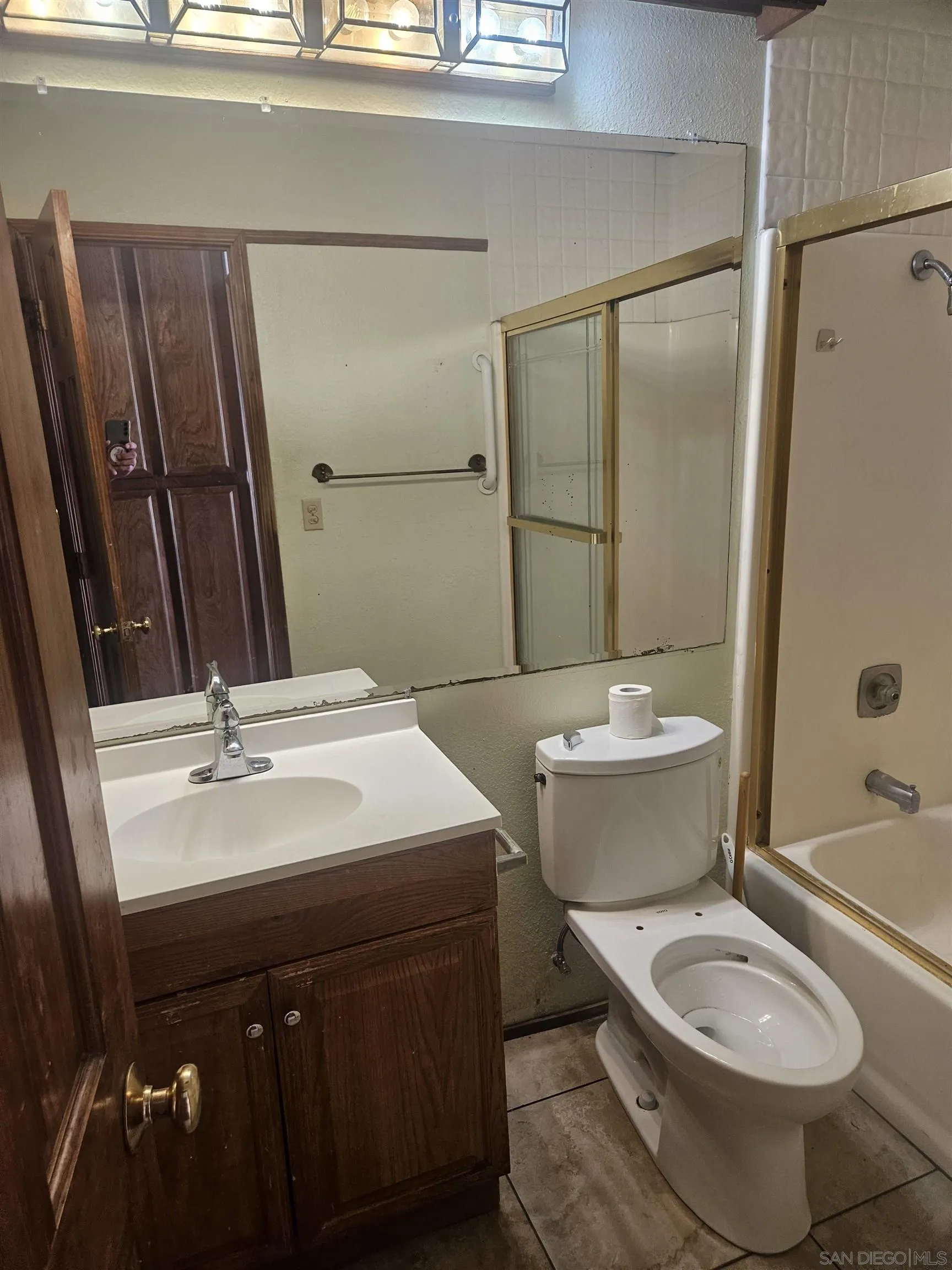 https://cdn.realtyfeed.com/cdn/127/260024115/876f1532beae8792308a0bfb31478bf1.webp