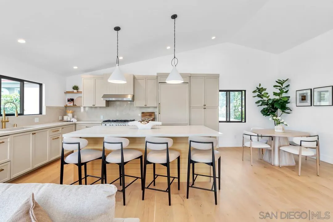 https://cdn.realtyfeed.com/cdn/127/260024116/16b1048c2ae7edd8f965553c89d84f0c.webp