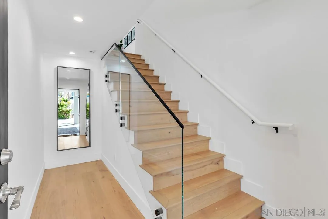https://cdn.realtyfeed.com/cdn/127/260024116/231eccbcccc0a7dbe2c429684cb456e0.webp