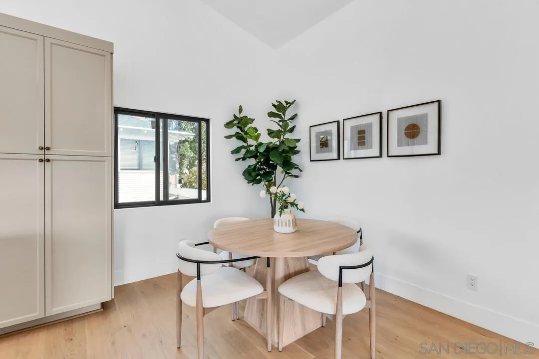 https://cdn.realtyfeed.com/cdn/127/260024116/46b94e552c2967780a99ec7c5a4ec7bd.webp