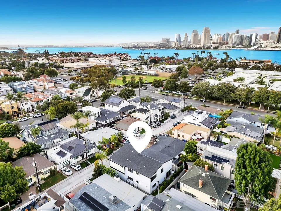 https://cdn.realtyfeed.com/cdn/127/260024116/9776b442ca9db18768ac6cc588bc2d4c.webp