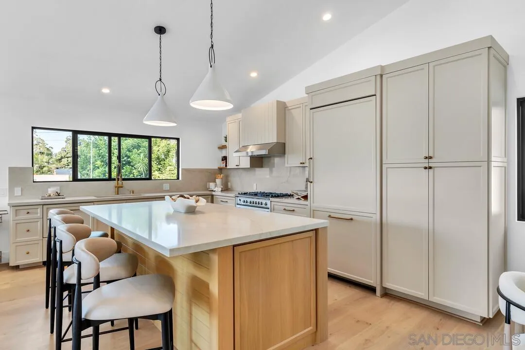 https://cdn.realtyfeed.com/cdn/127/260024116/9e2a4e495f4e1230138c9632f34f0780.webp