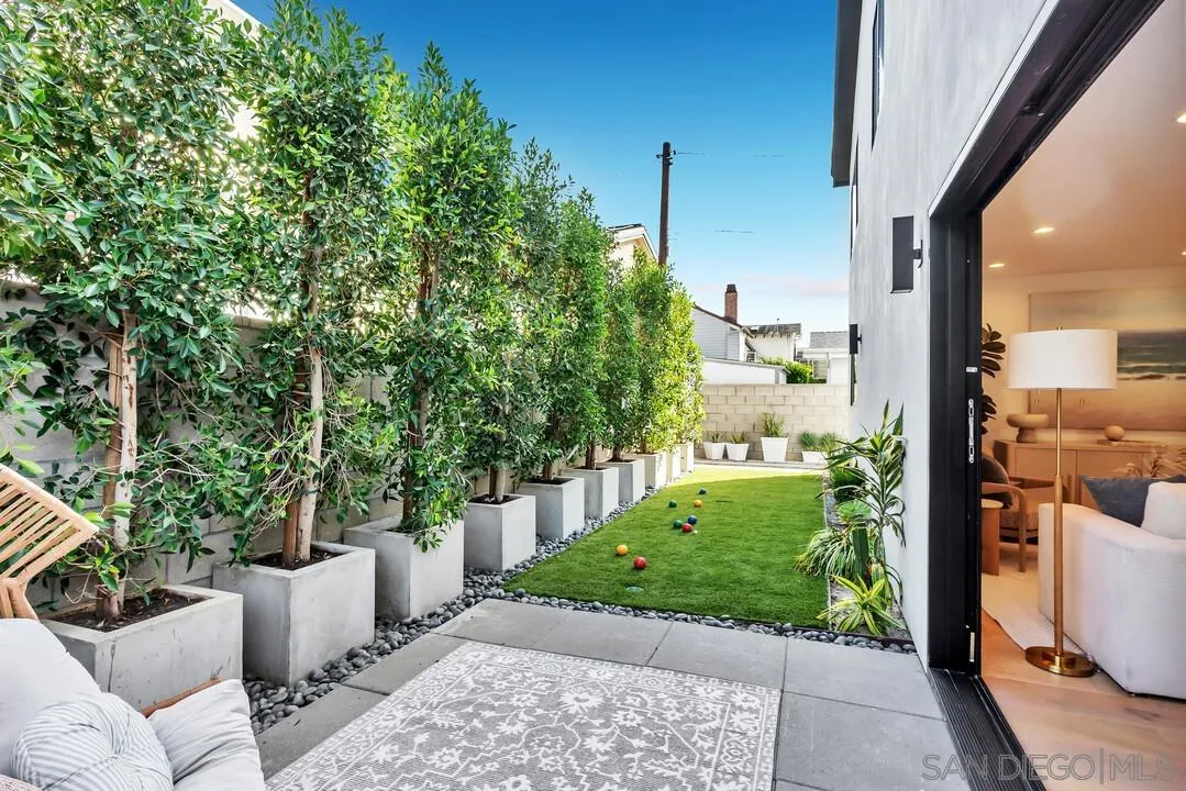 https://cdn.realtyfeed.com/cdn/127/260024116/ee7168dc24c3016a2a17aaafa8dd77cf.webp